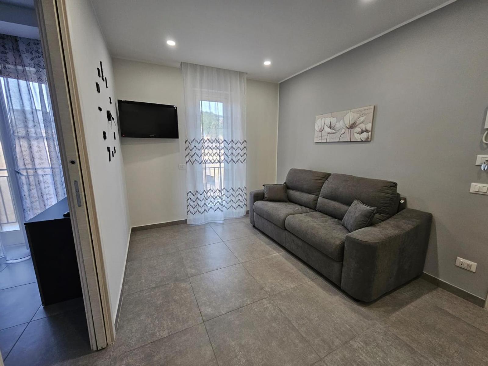 Apartment photo 2