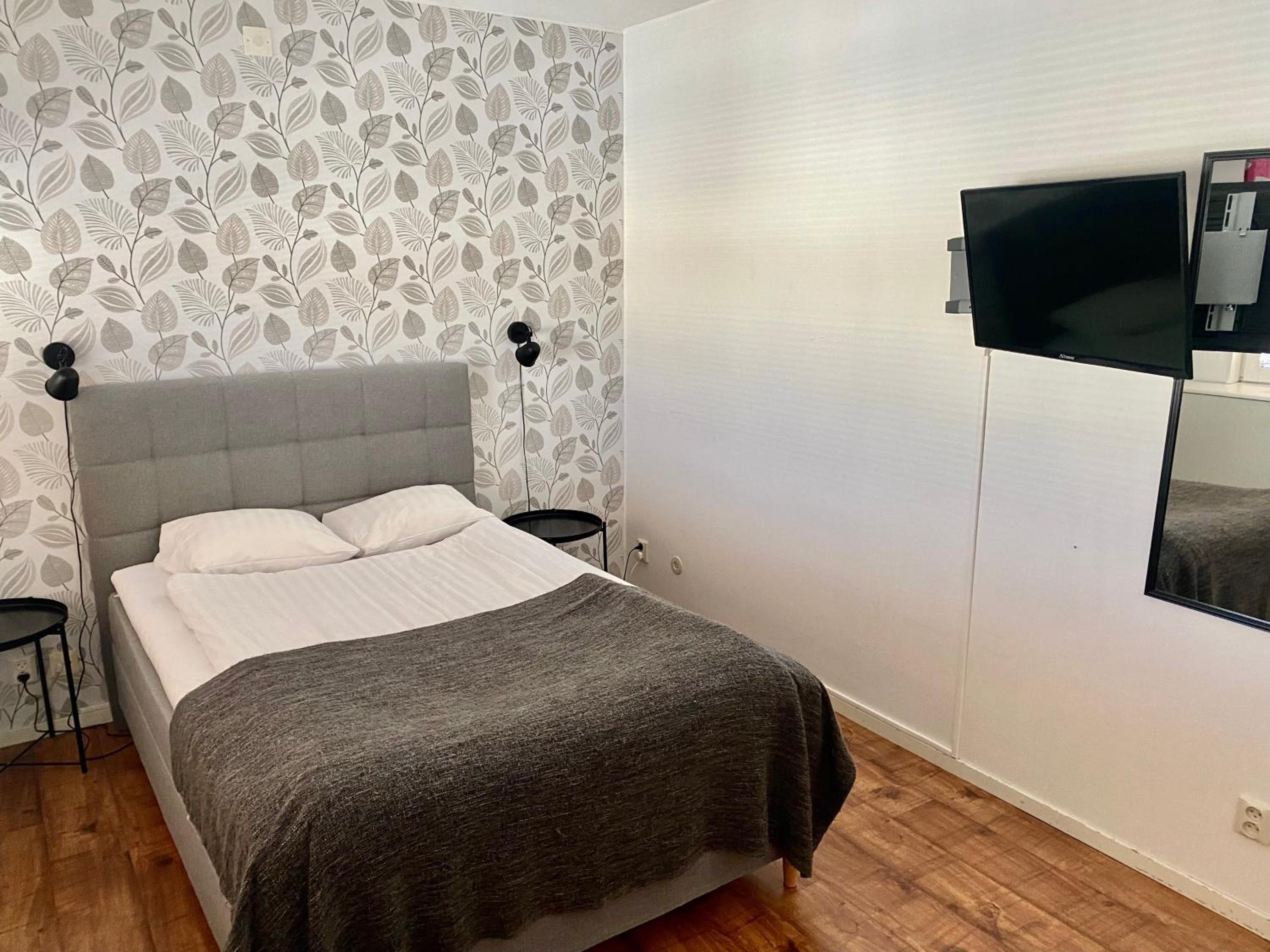 Small Double Room photo 1