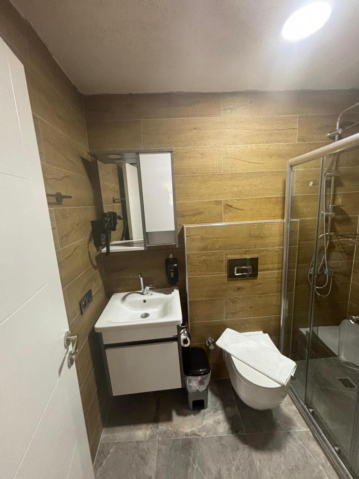 Double Or Twin Room photo 2