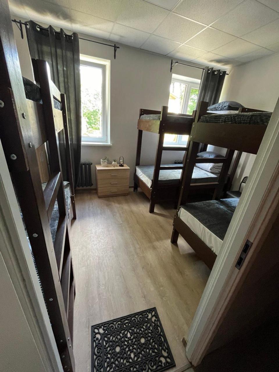 6-Bed Mixed Dormitory Room photo 2