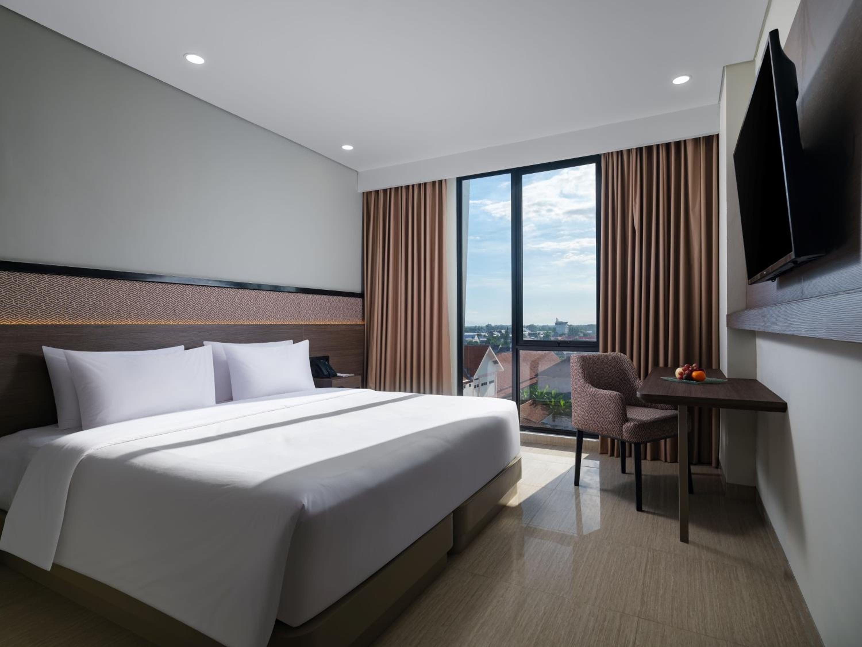 Deluxe Room Hollywood - Photo 2