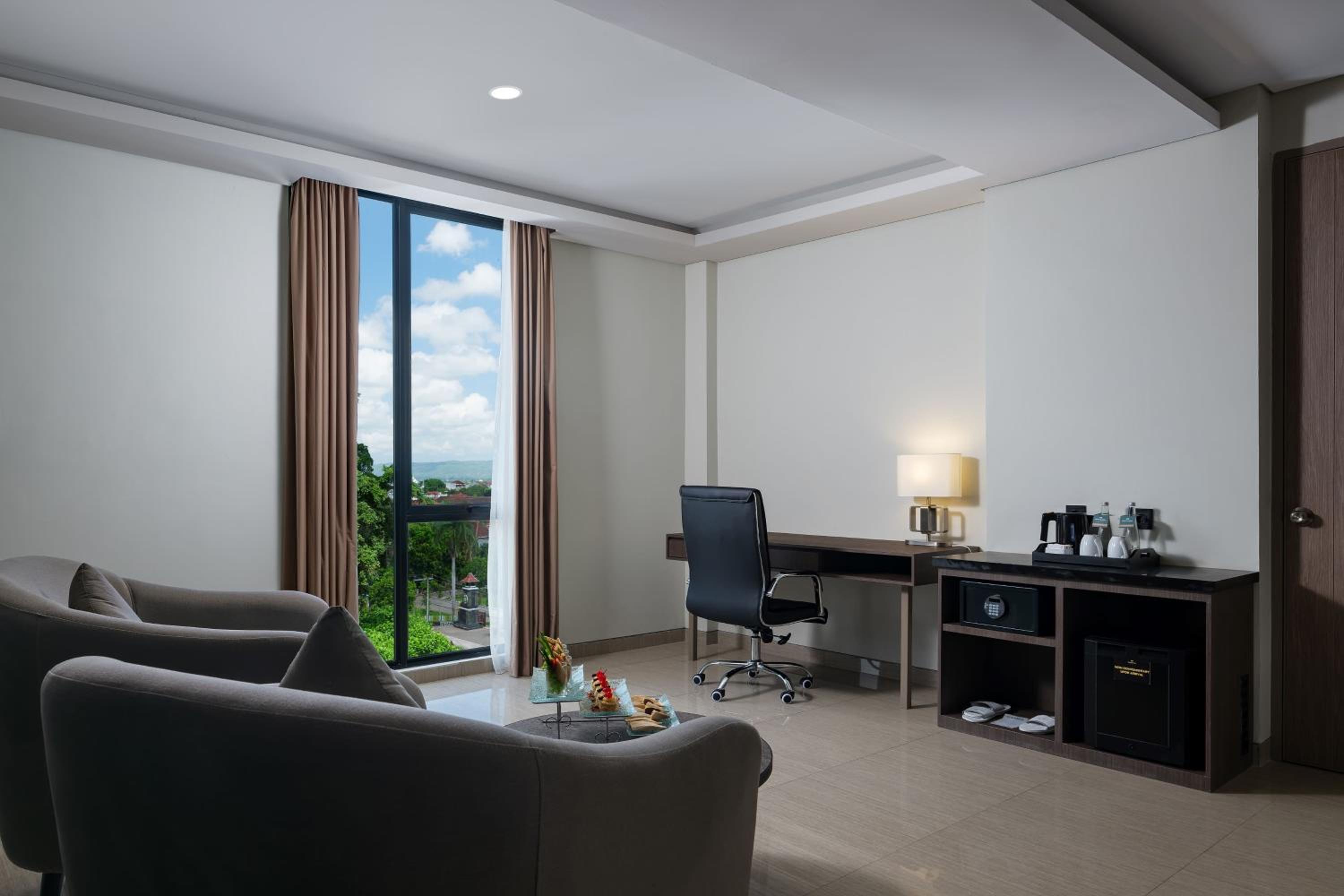 Suite - Photo 4