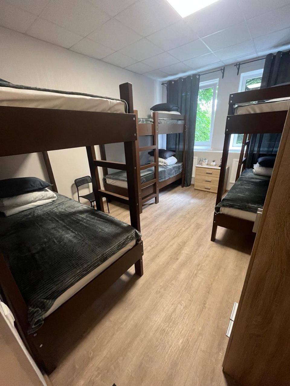 6-Bed Mixed Dormitory Room photo 2