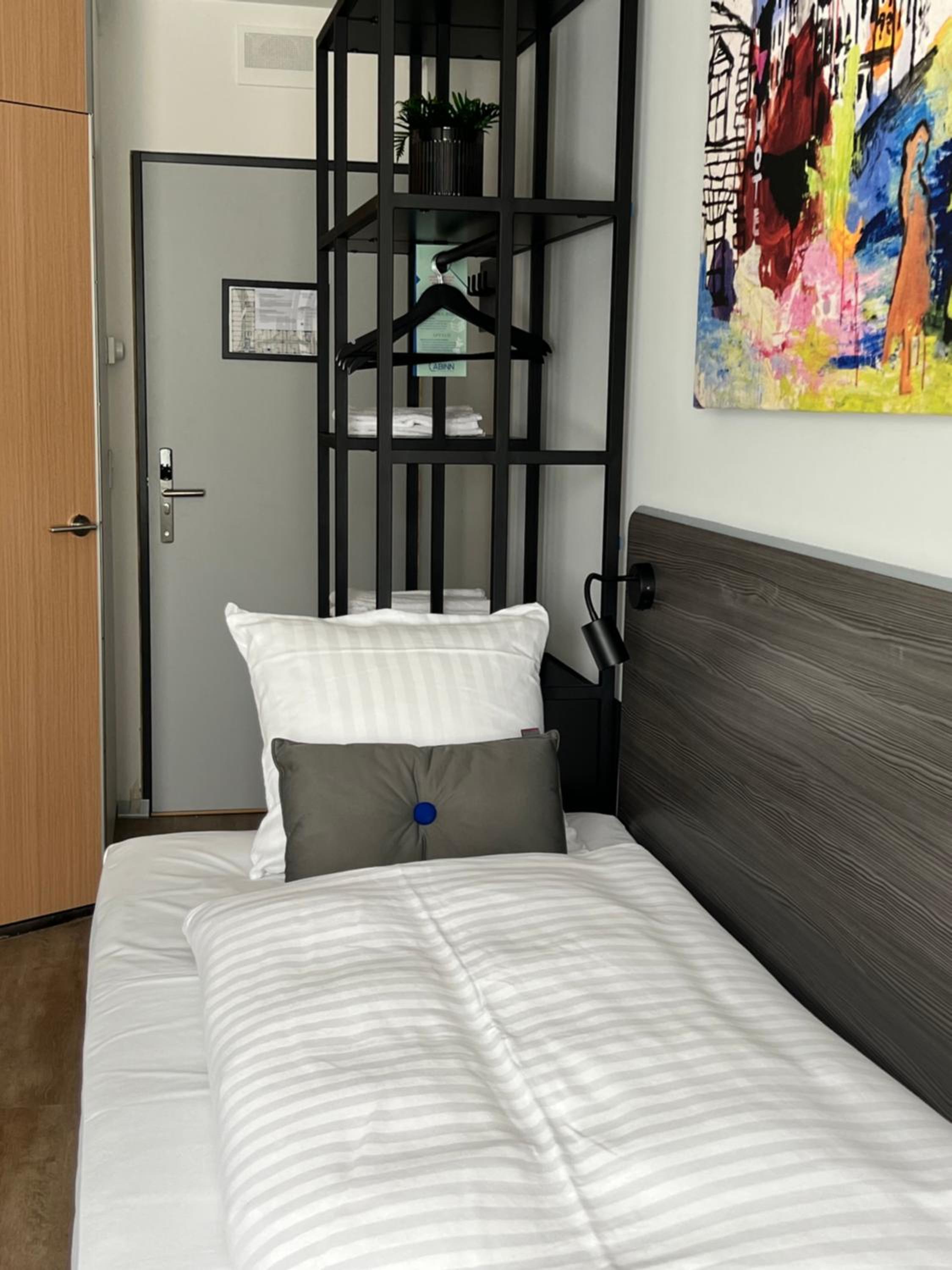 Studio Apartment photo 3