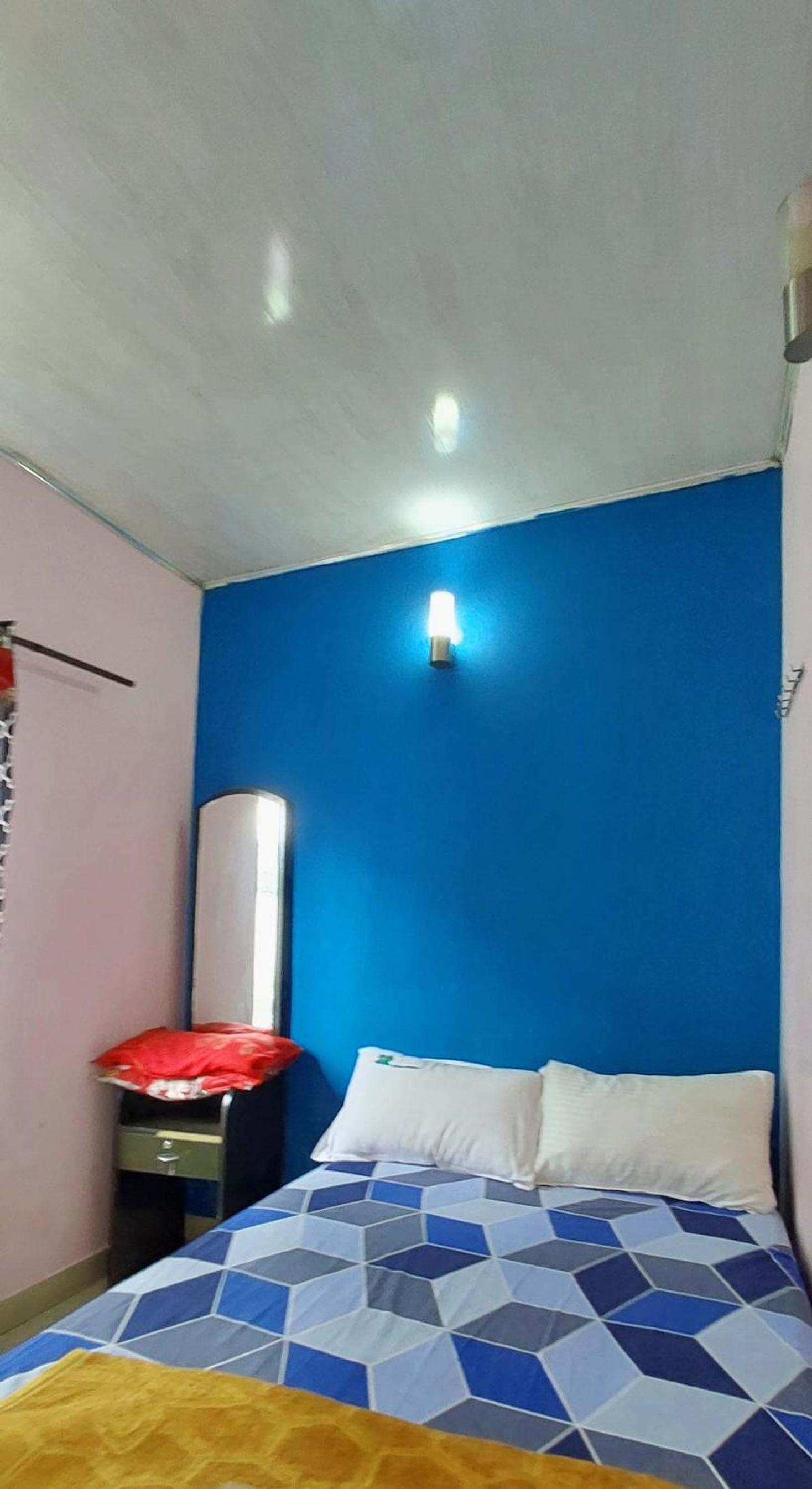 Single Room photo 2