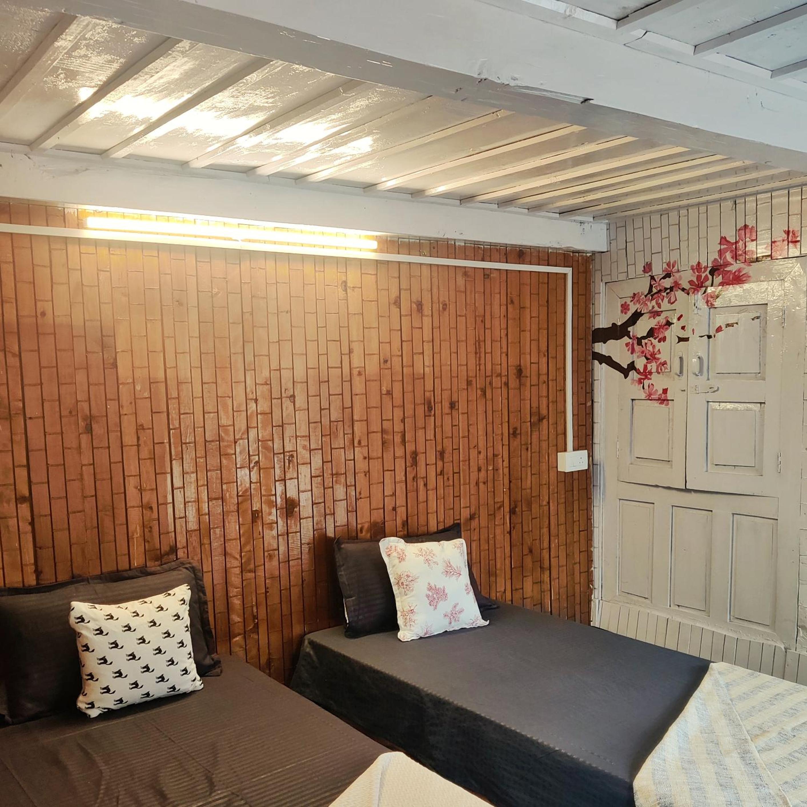 Twin Room with Mountain View