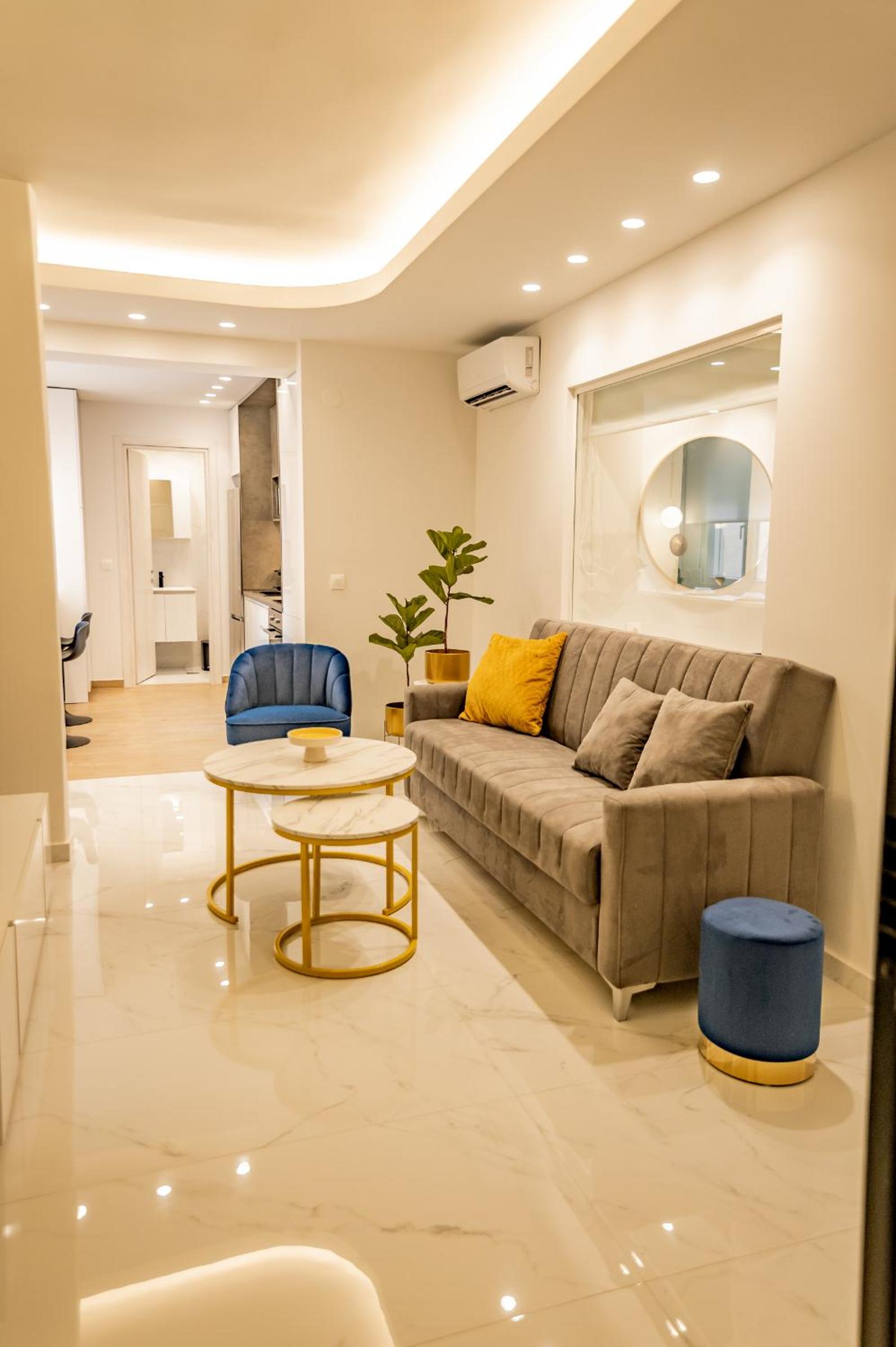 Deluxe One-Bedroom Apartment