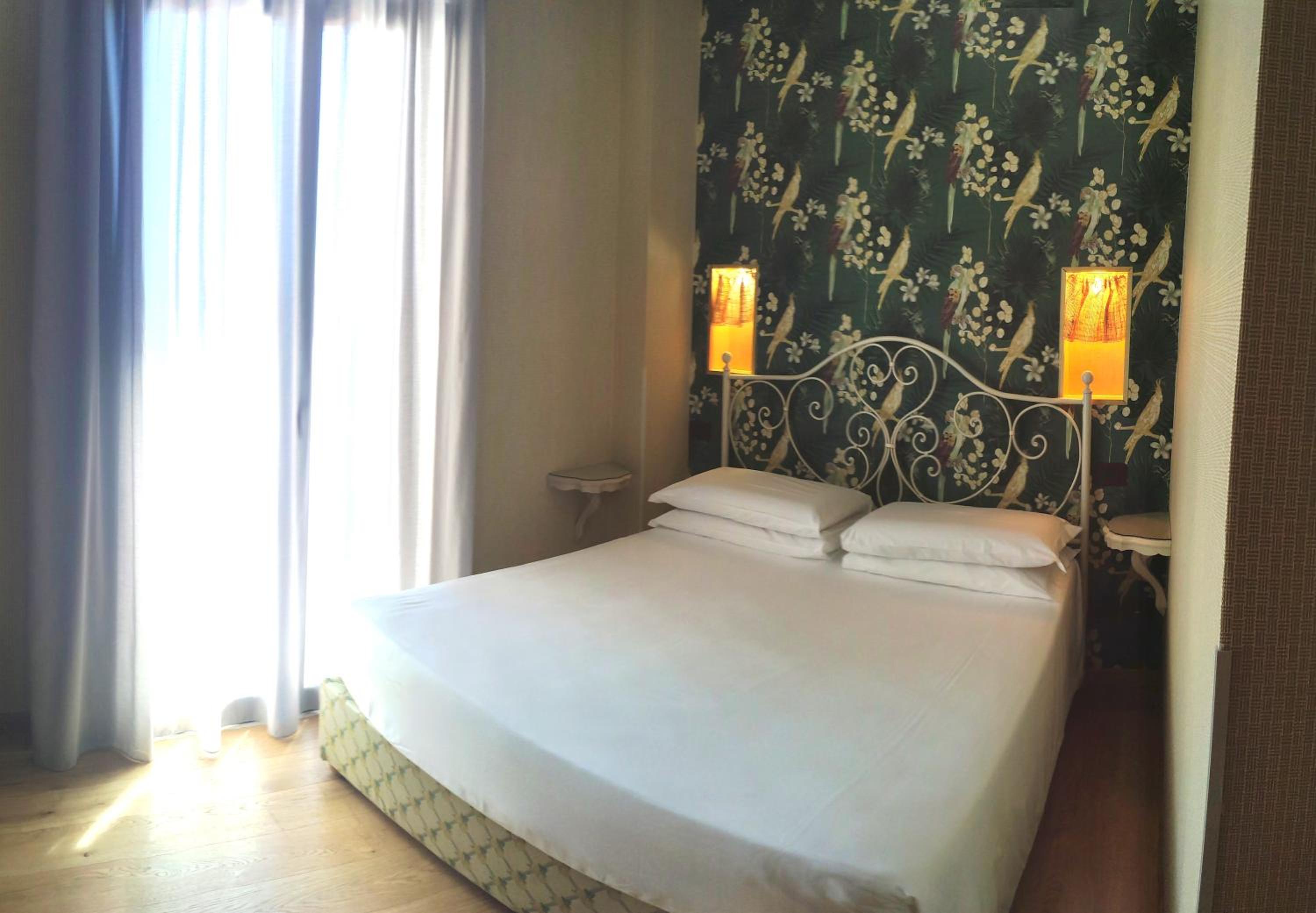 Small Single Room photo 2