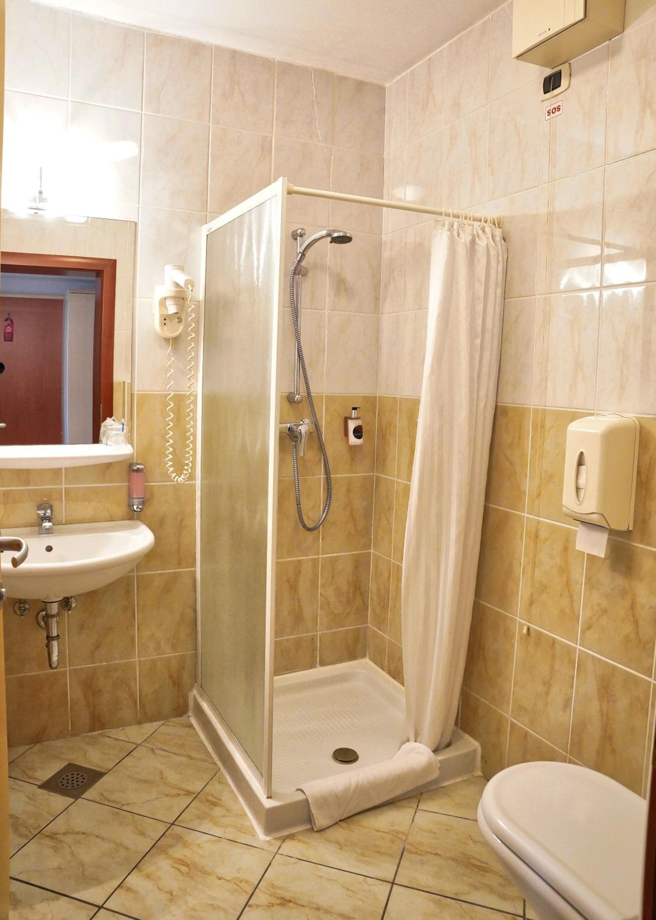 Single Room photo 2