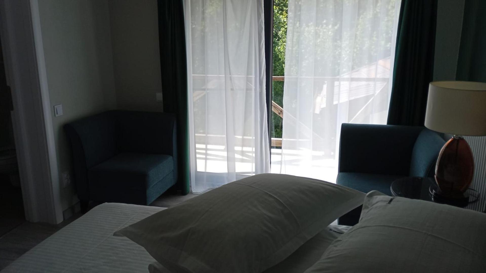 Deluxe Double Room with Balcony photo 3