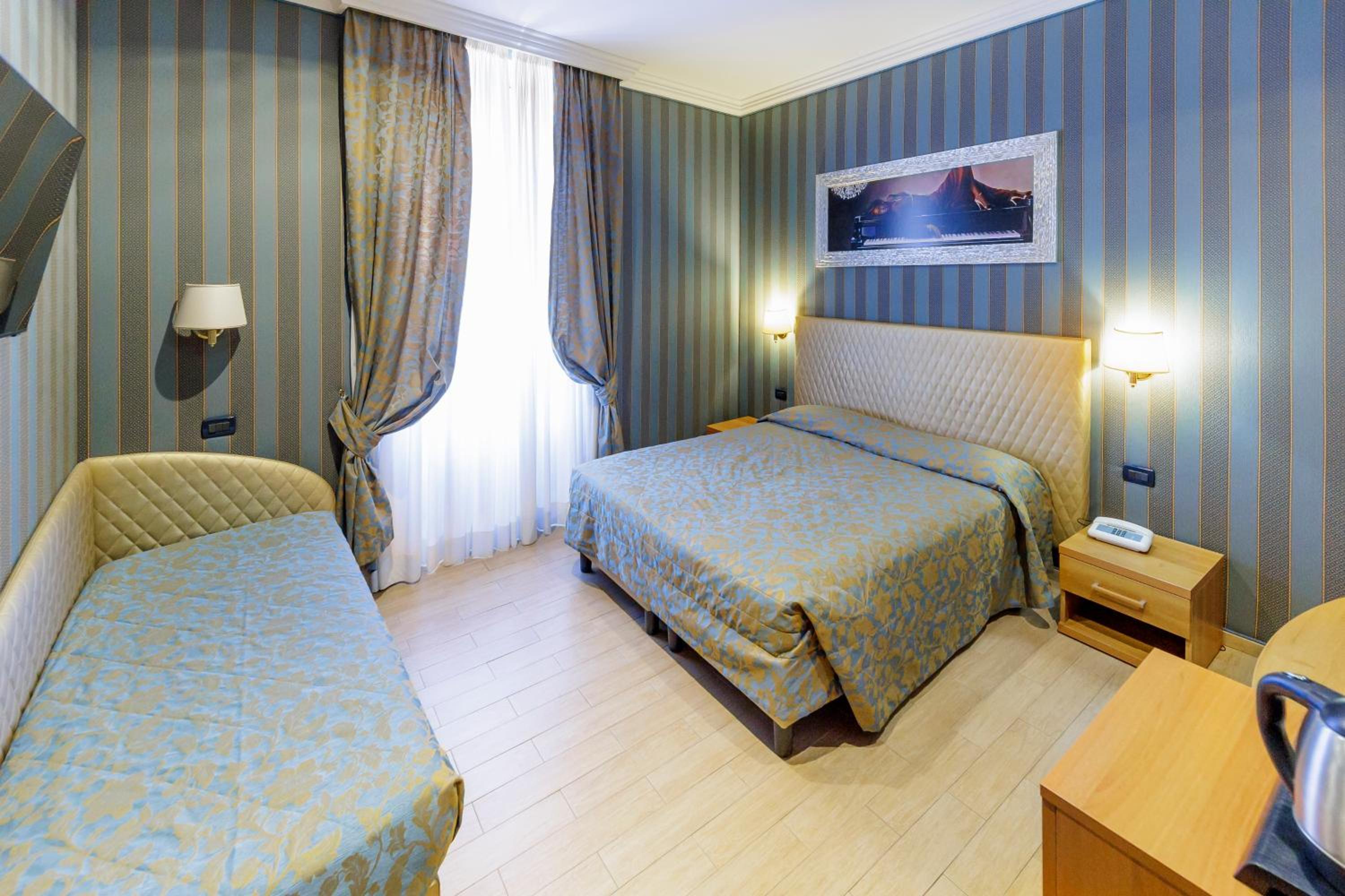 Triple Room