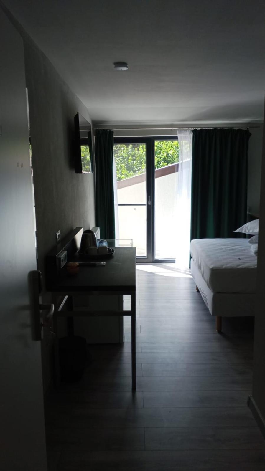 Deluxe Double Room with Balcony photo 1