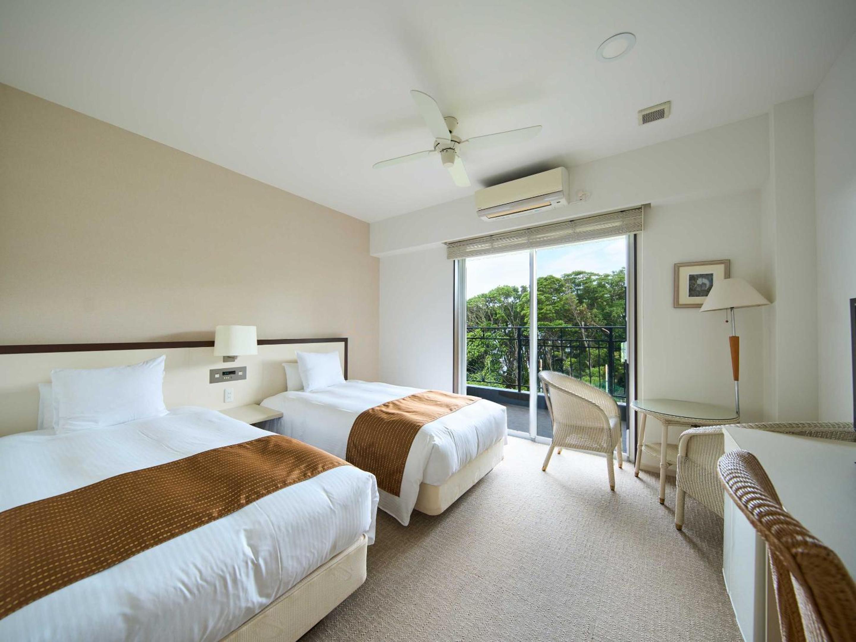 Standard Twin Room - Non-Smoking photo 3