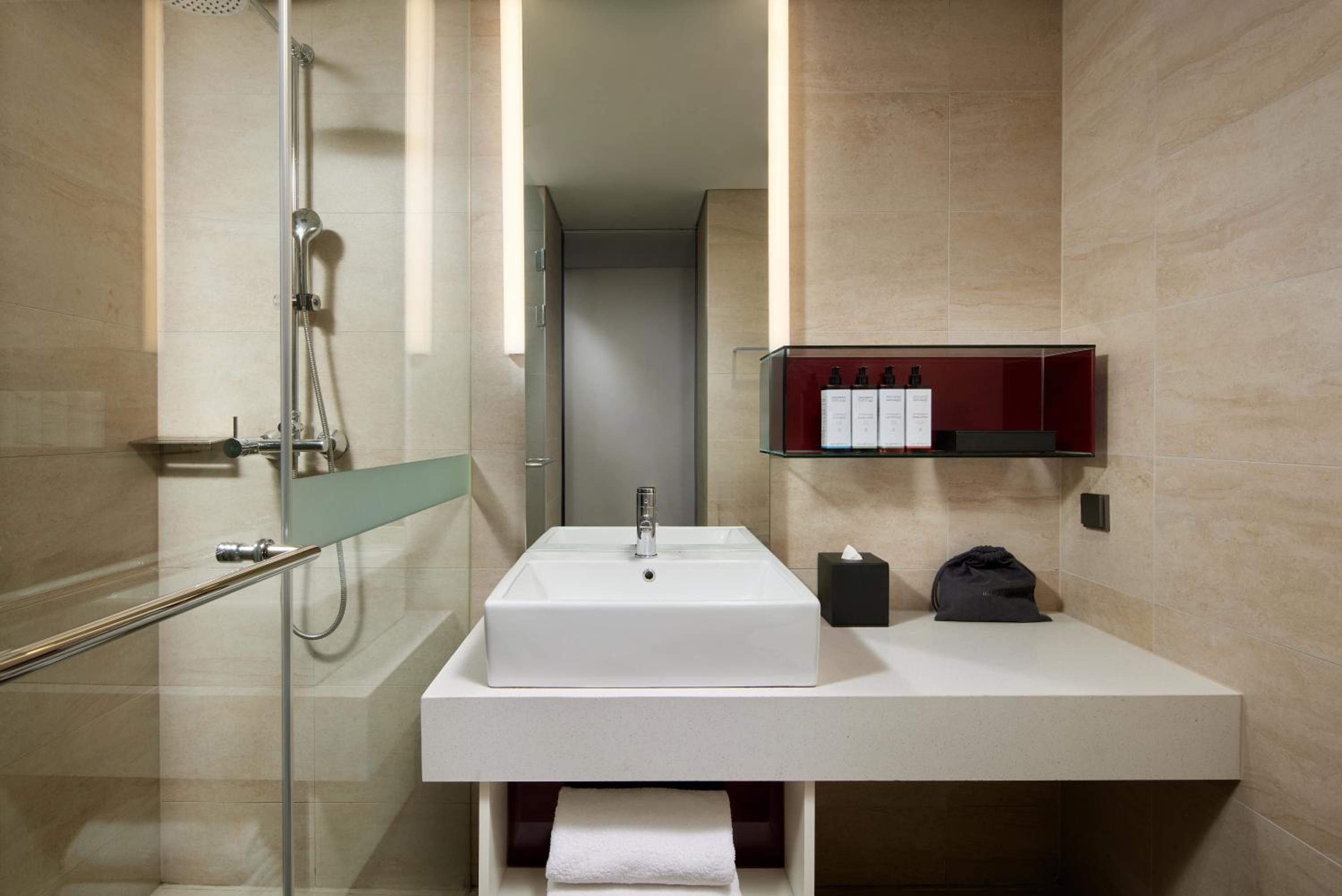 Standard Double Room - Photo 3