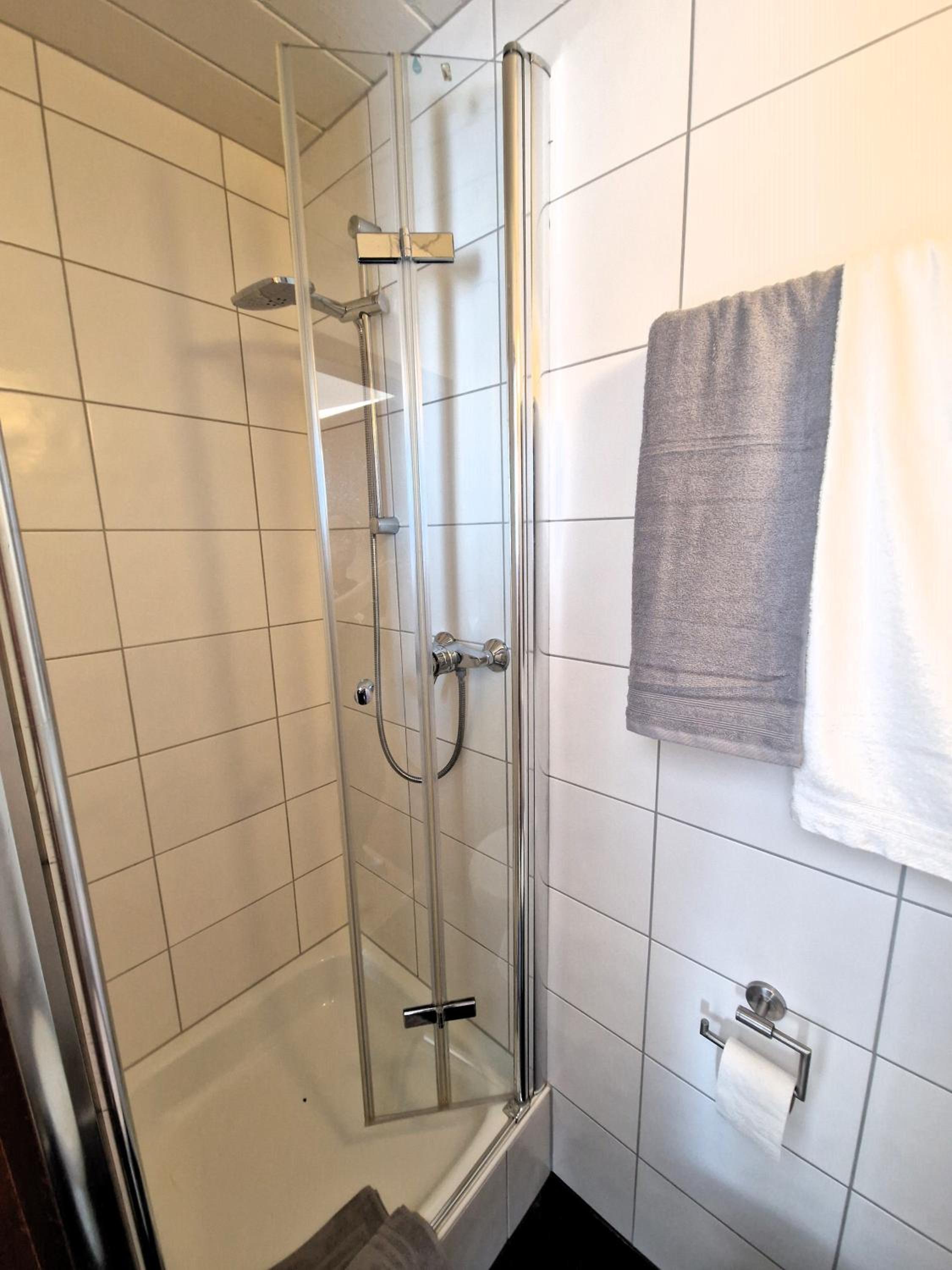 Two-Bedroom Apartment - Photo 4