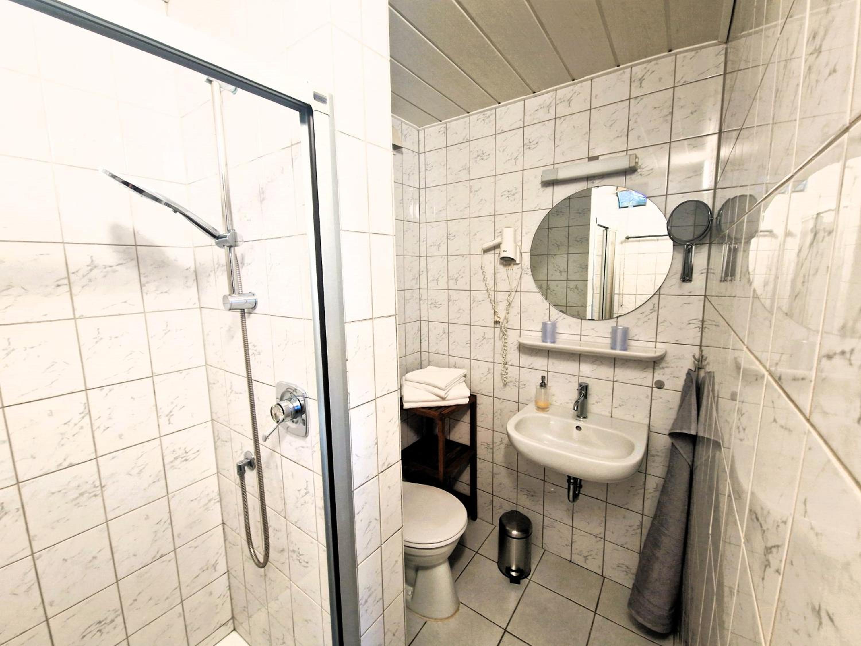 Two-Bedroom Apartment - Photo 2