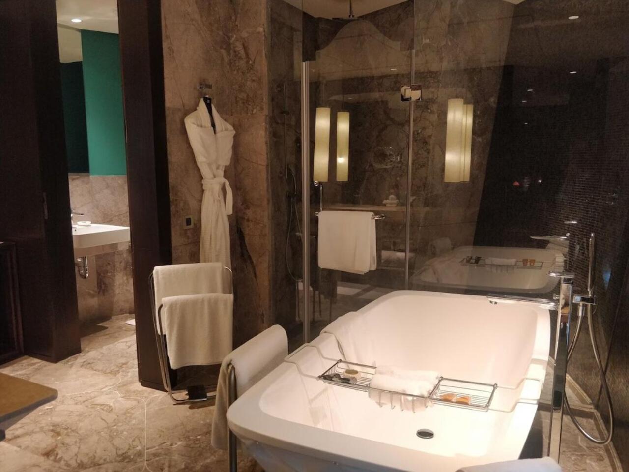 Deluxe Suite photo