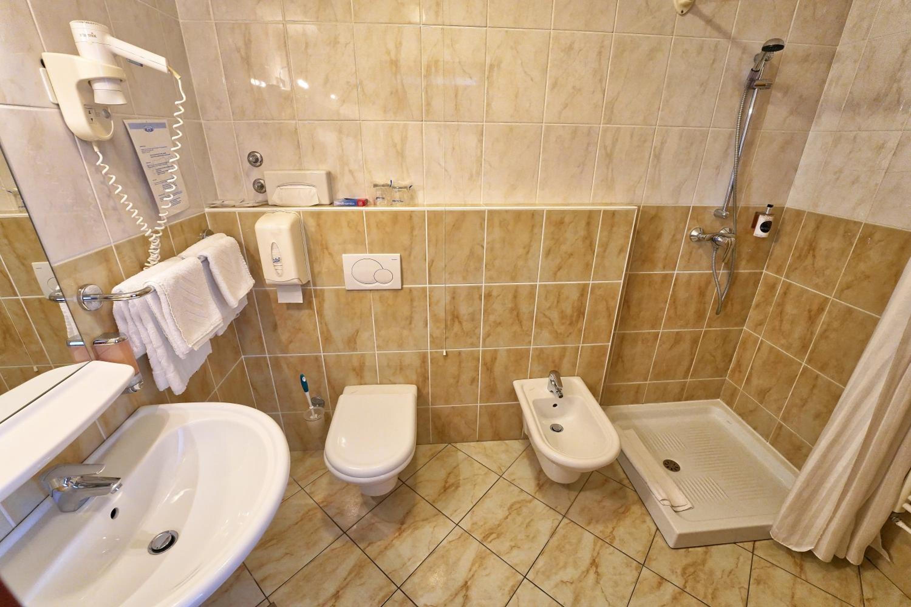 Quadruple Room photo 2