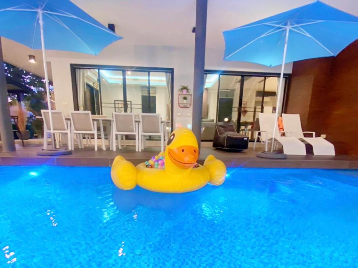 Villa with Private Pool - Photo 61