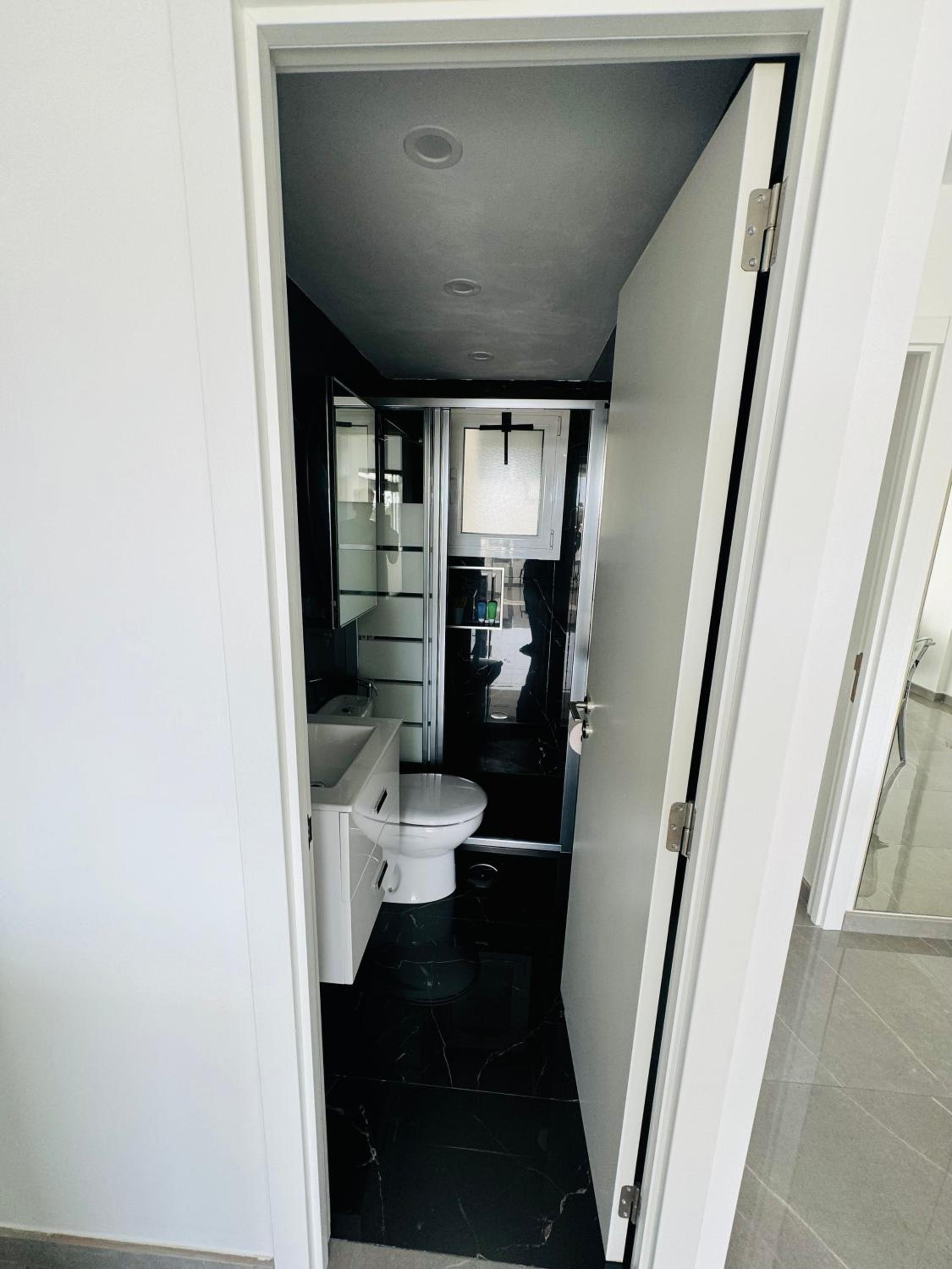 Double Room with Private External Bathroom photo 3
