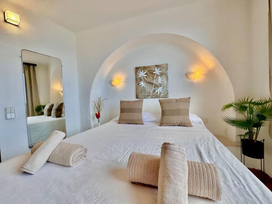 Apartamento de dos habitaciones con terraza y vista al mar