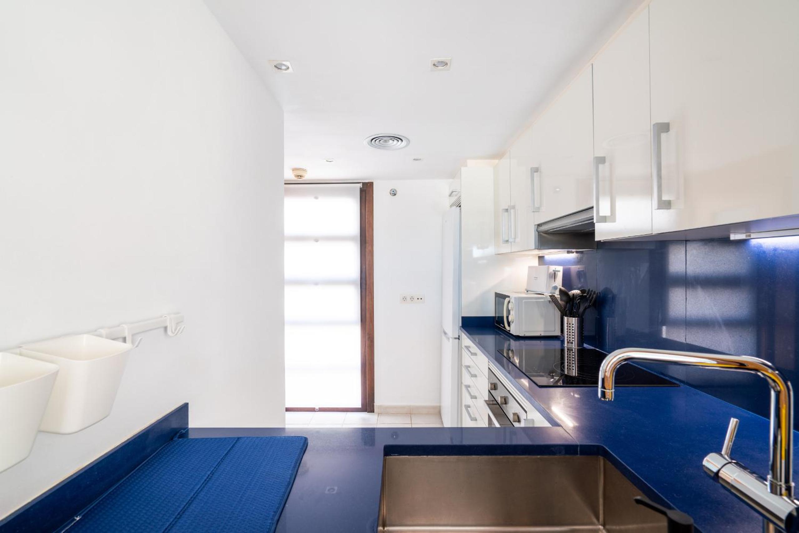 Two-Bedroom Apartment with Terrace photo 2
