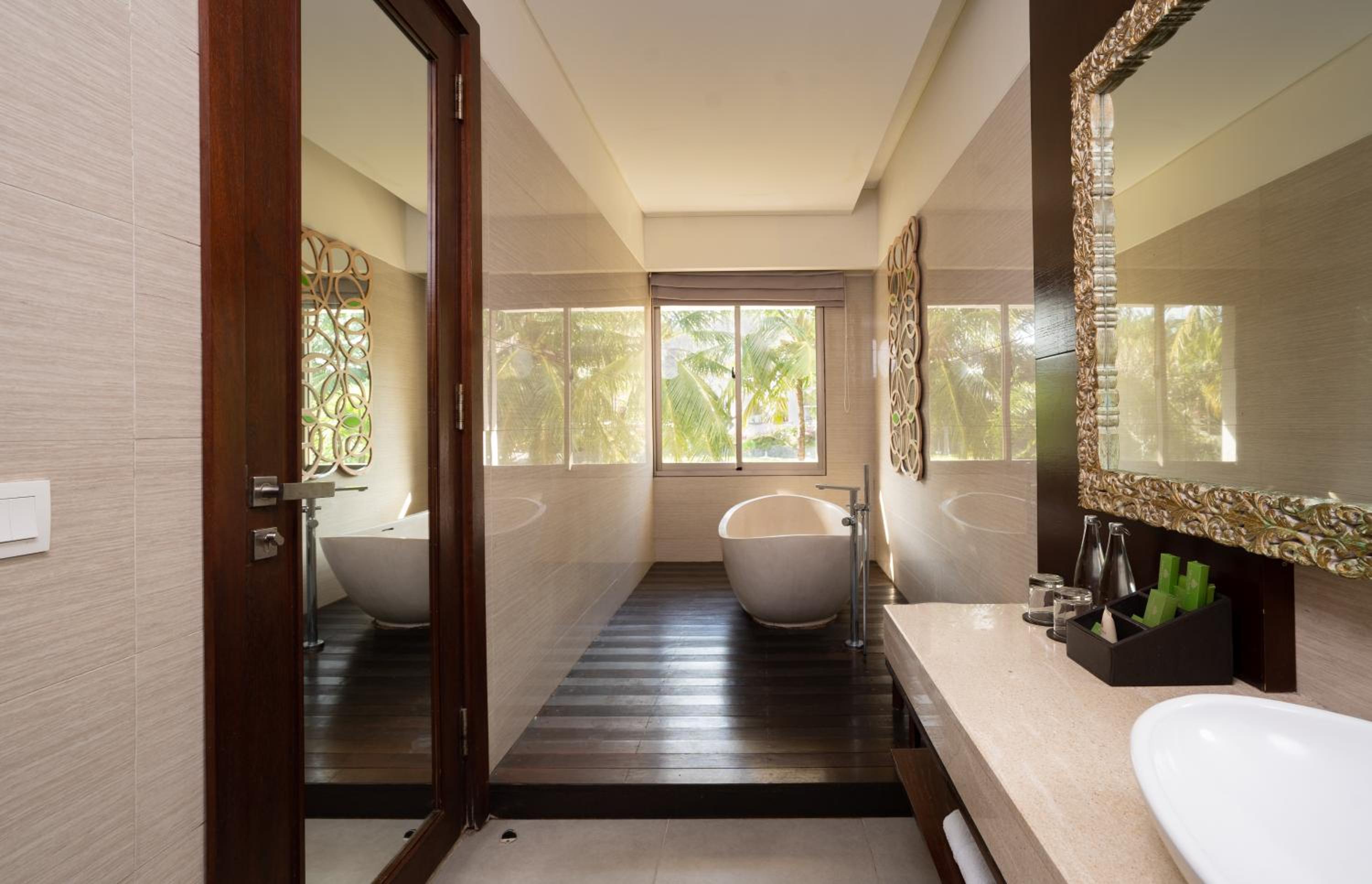 Deluxe Double or Twin Room with Garden View