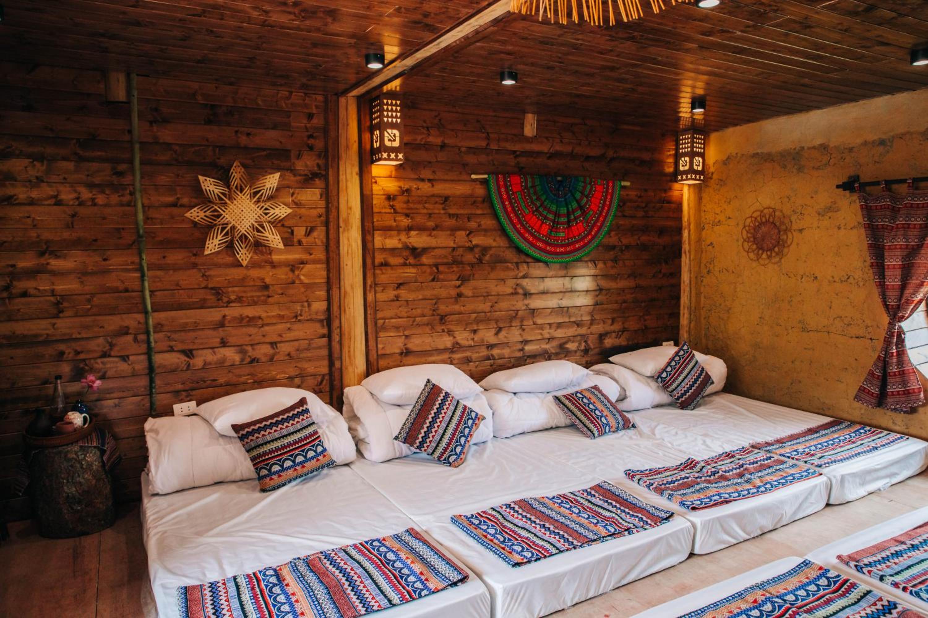 Mixed Dormitory Room