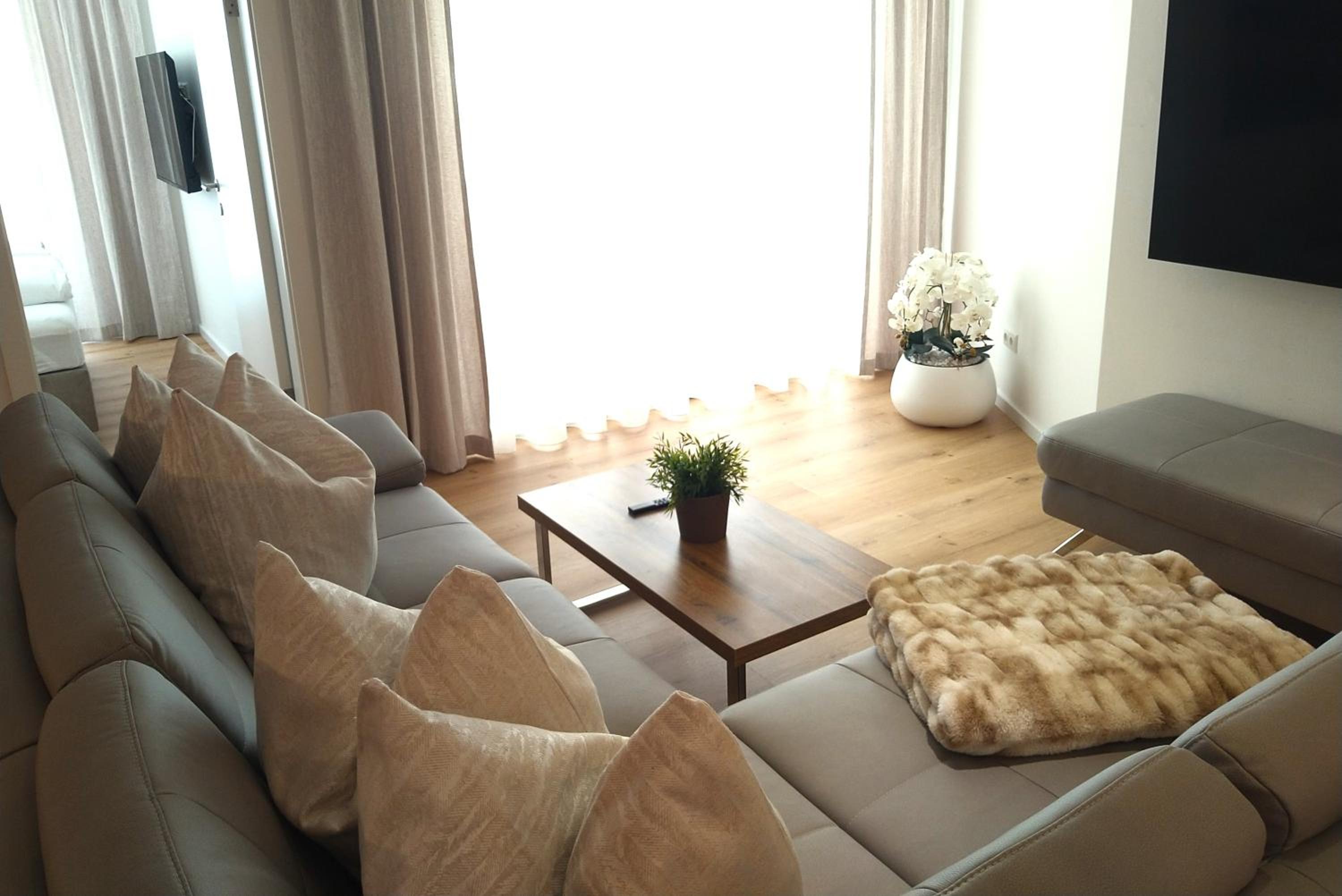 Deluxe Apartment photo 3