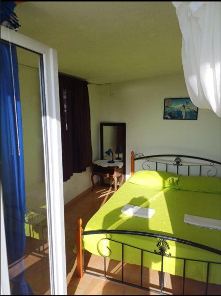 One Bedroom Apartment with Terrace and Sea View photo 1
