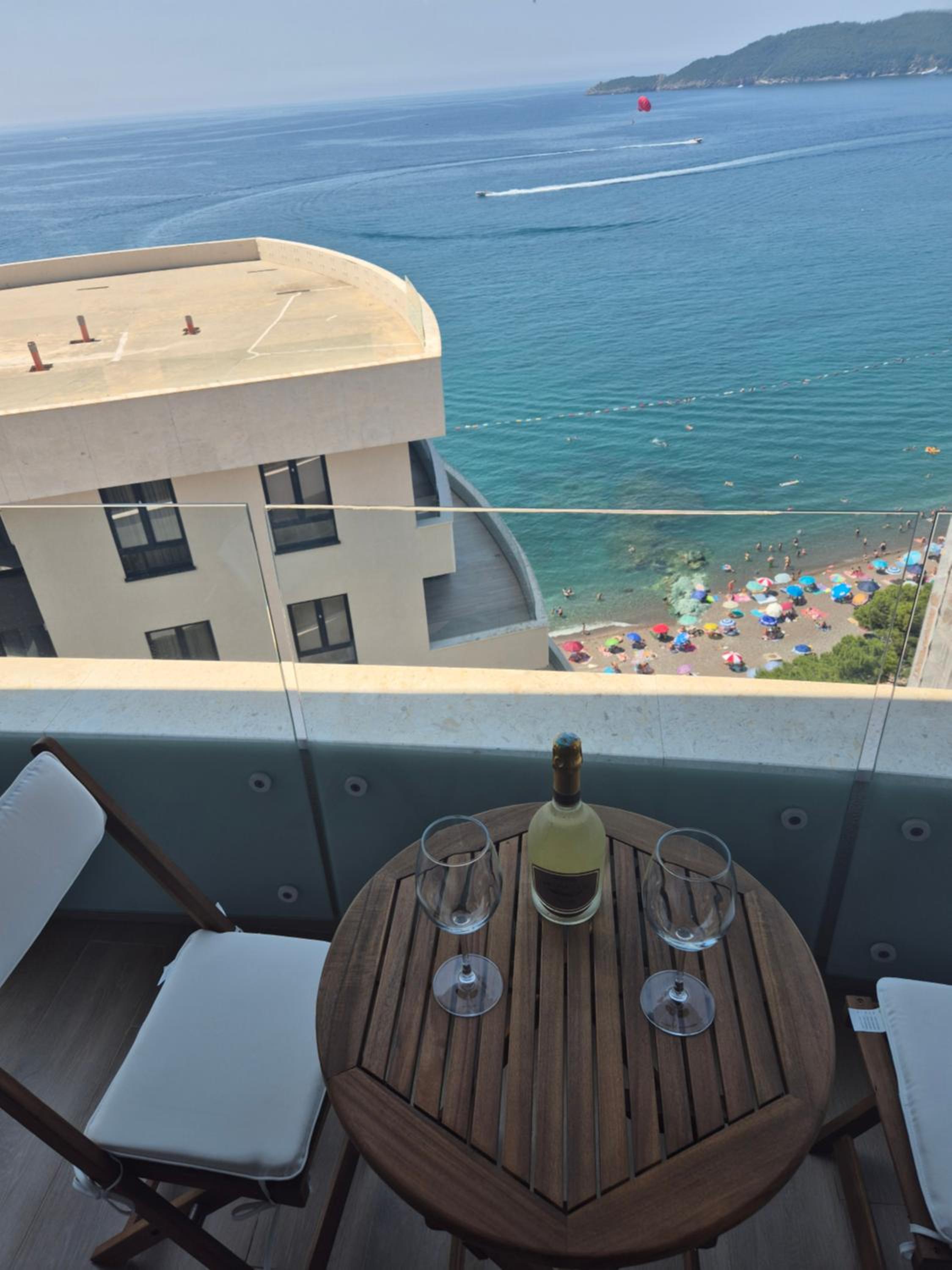 One-Bedroom Apartment with Balcony and Sea View