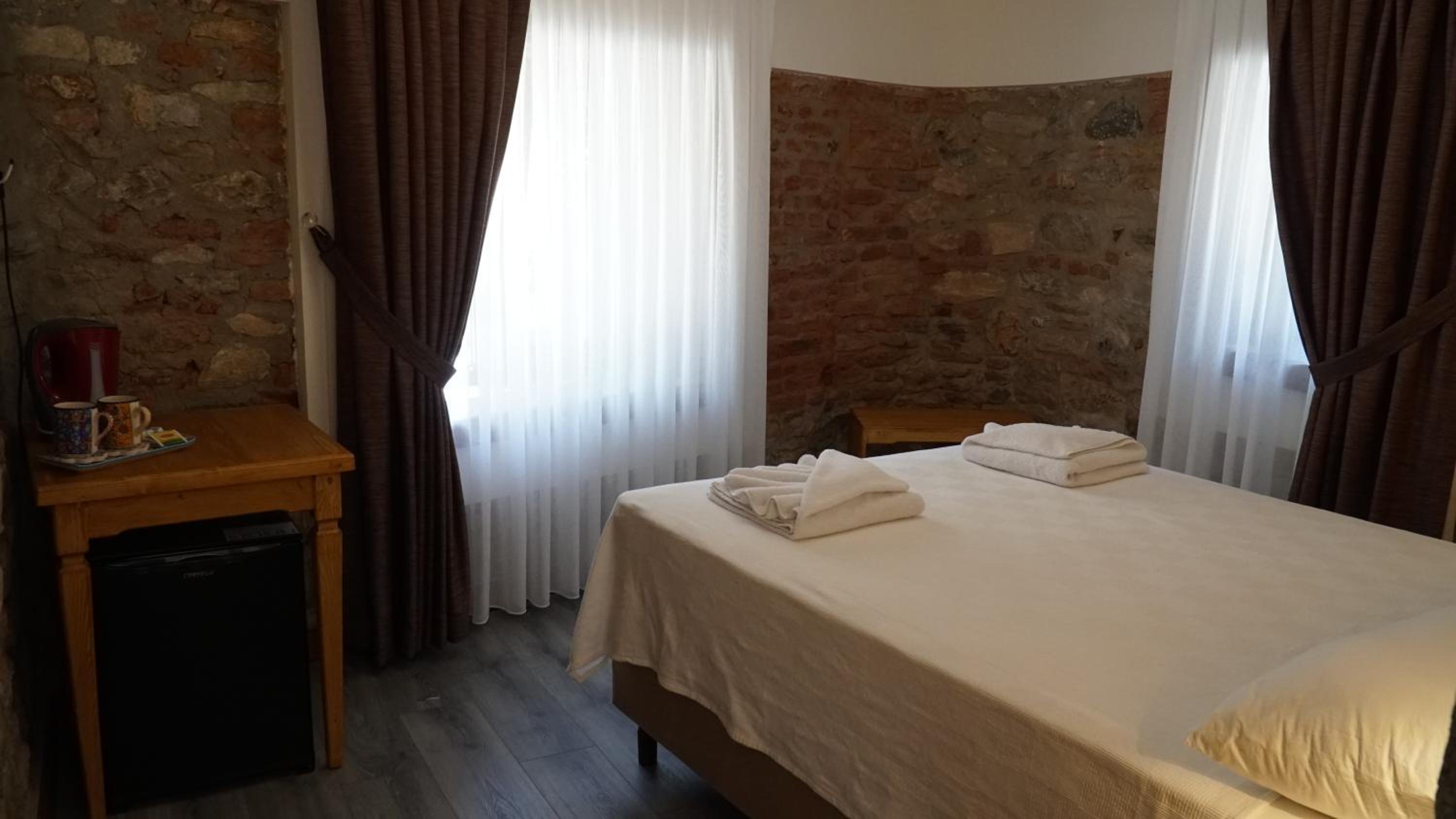 Standard Double Room - Photo 1