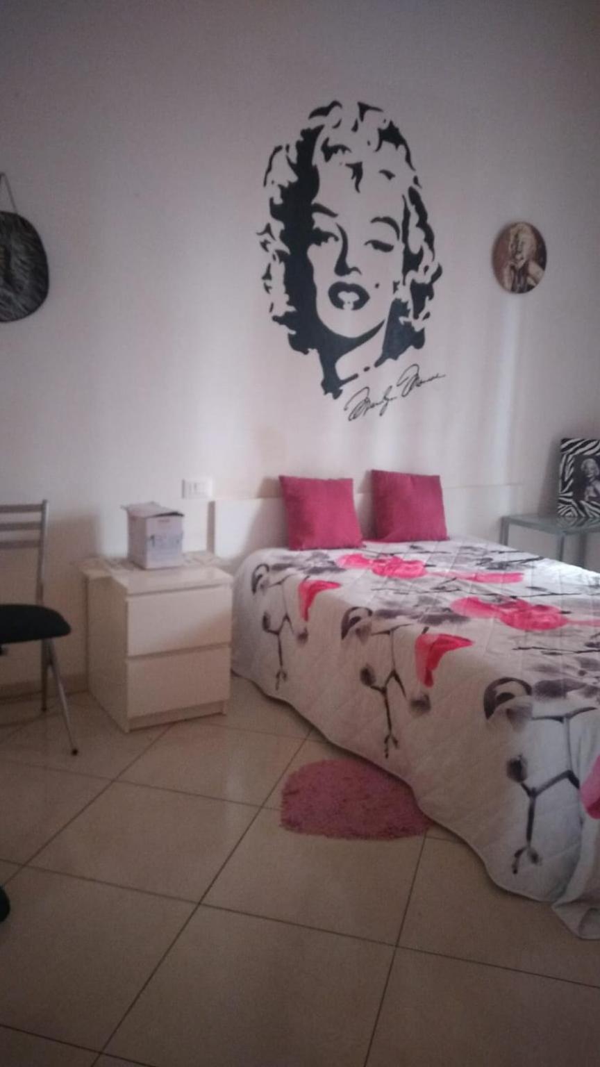 Double Room with Shared Bathroom photo 2