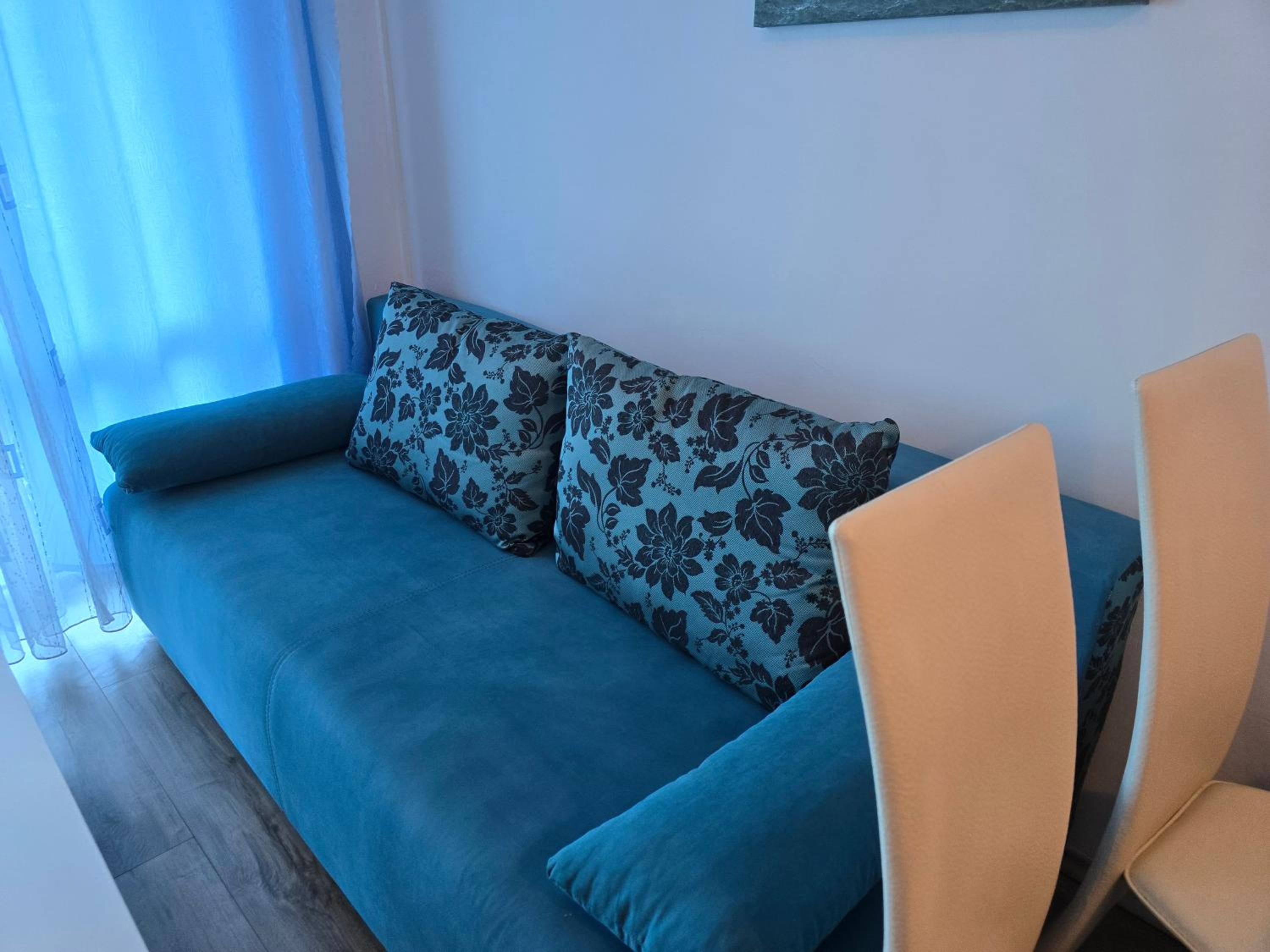 One-Bedroom Apartment photo 2