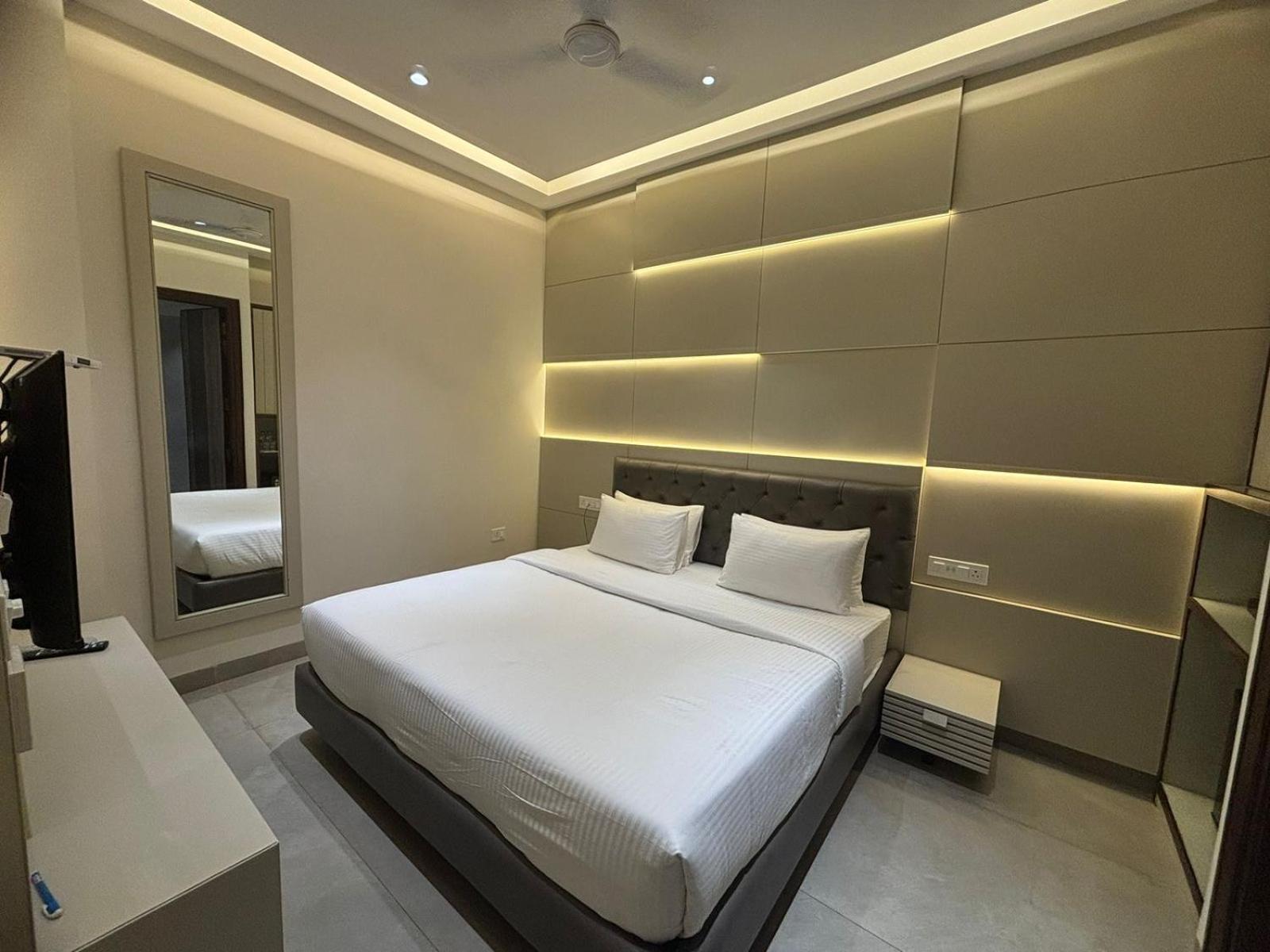 Deluxe Room - Photo 2