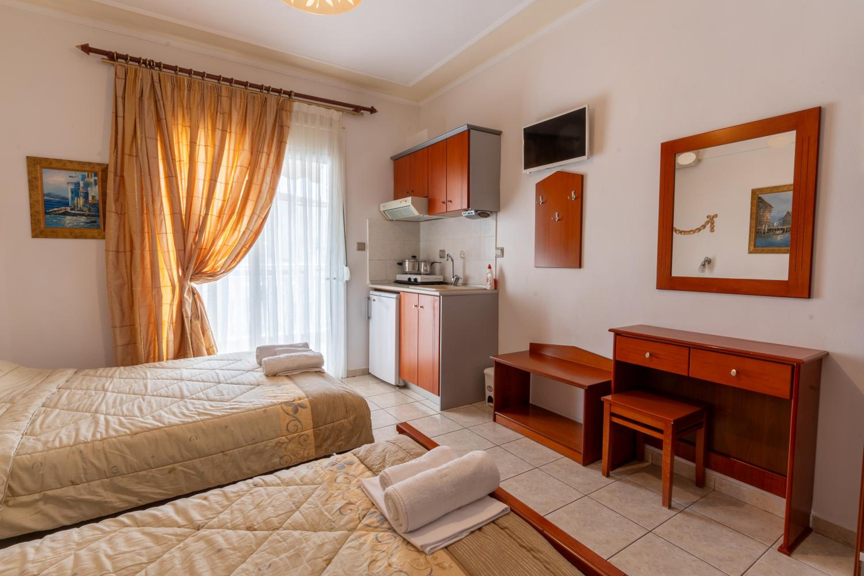 Luxury Triple Room photo 2