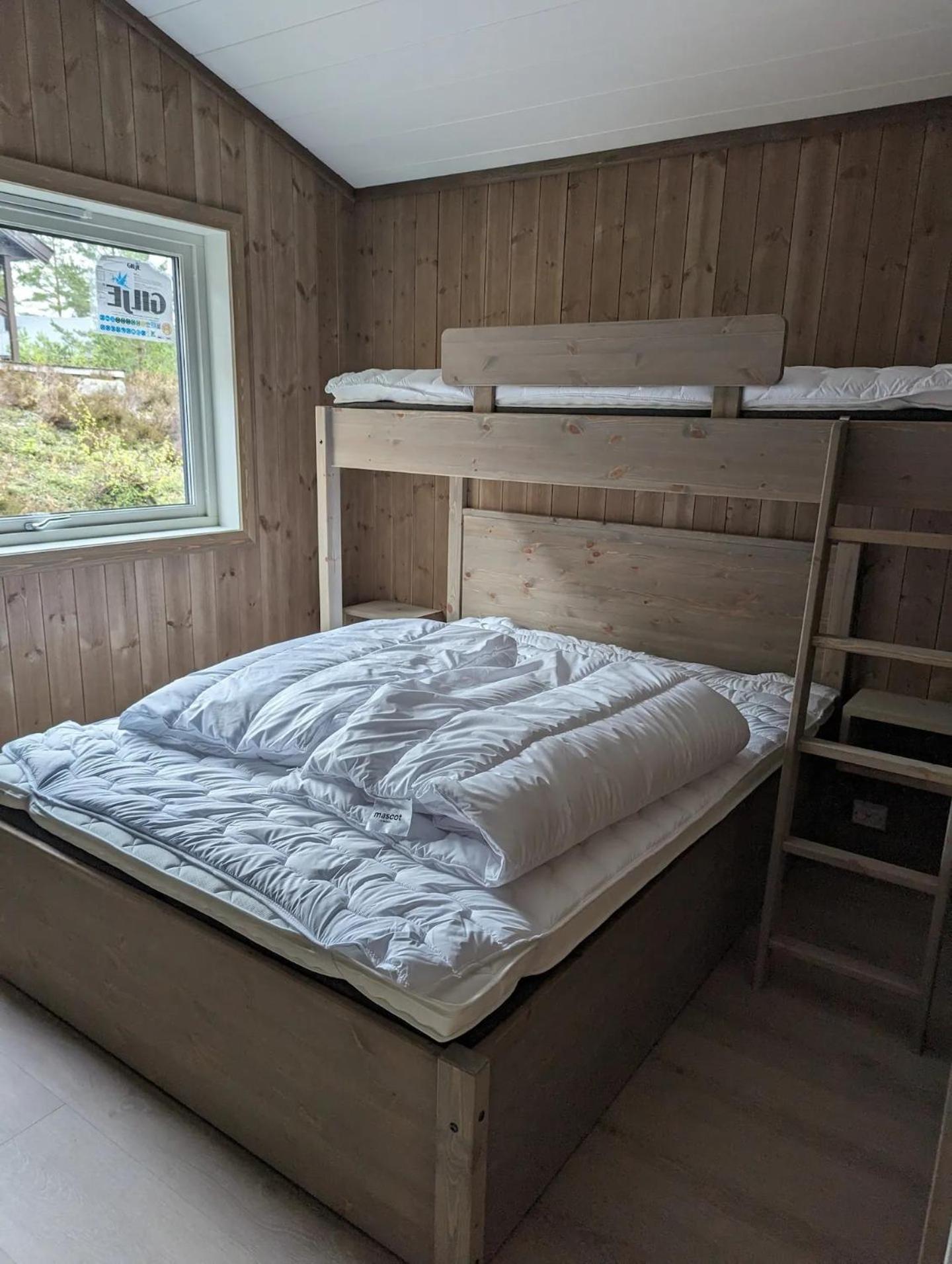 Four-Bedroom House photo 1