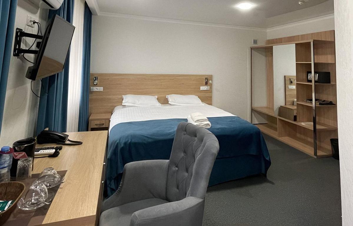 Superior Deluxe Double or Twin Room  photo 1