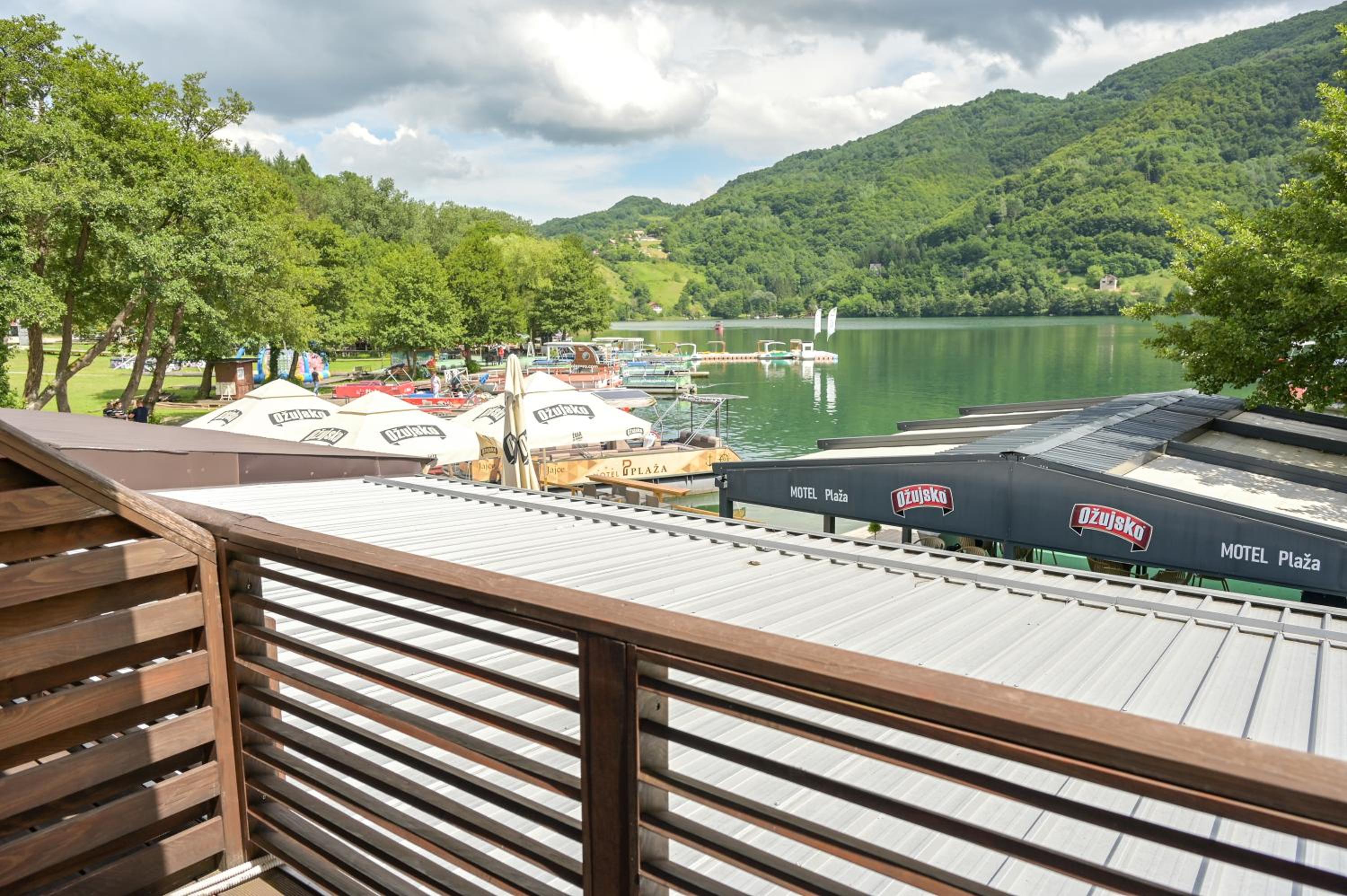 Double Room with Lake View - Photo 9