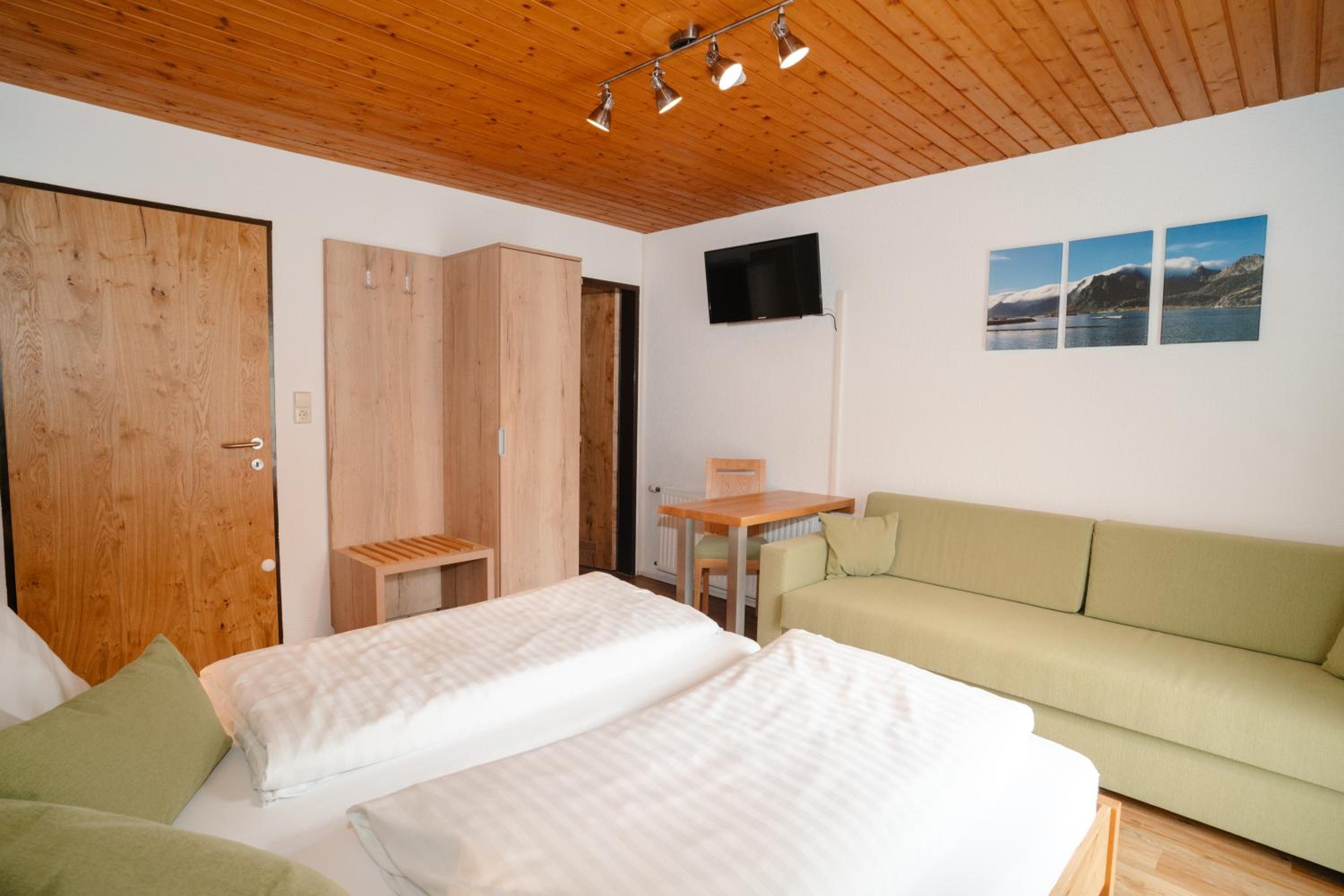 Double Room With Balcony photo 3