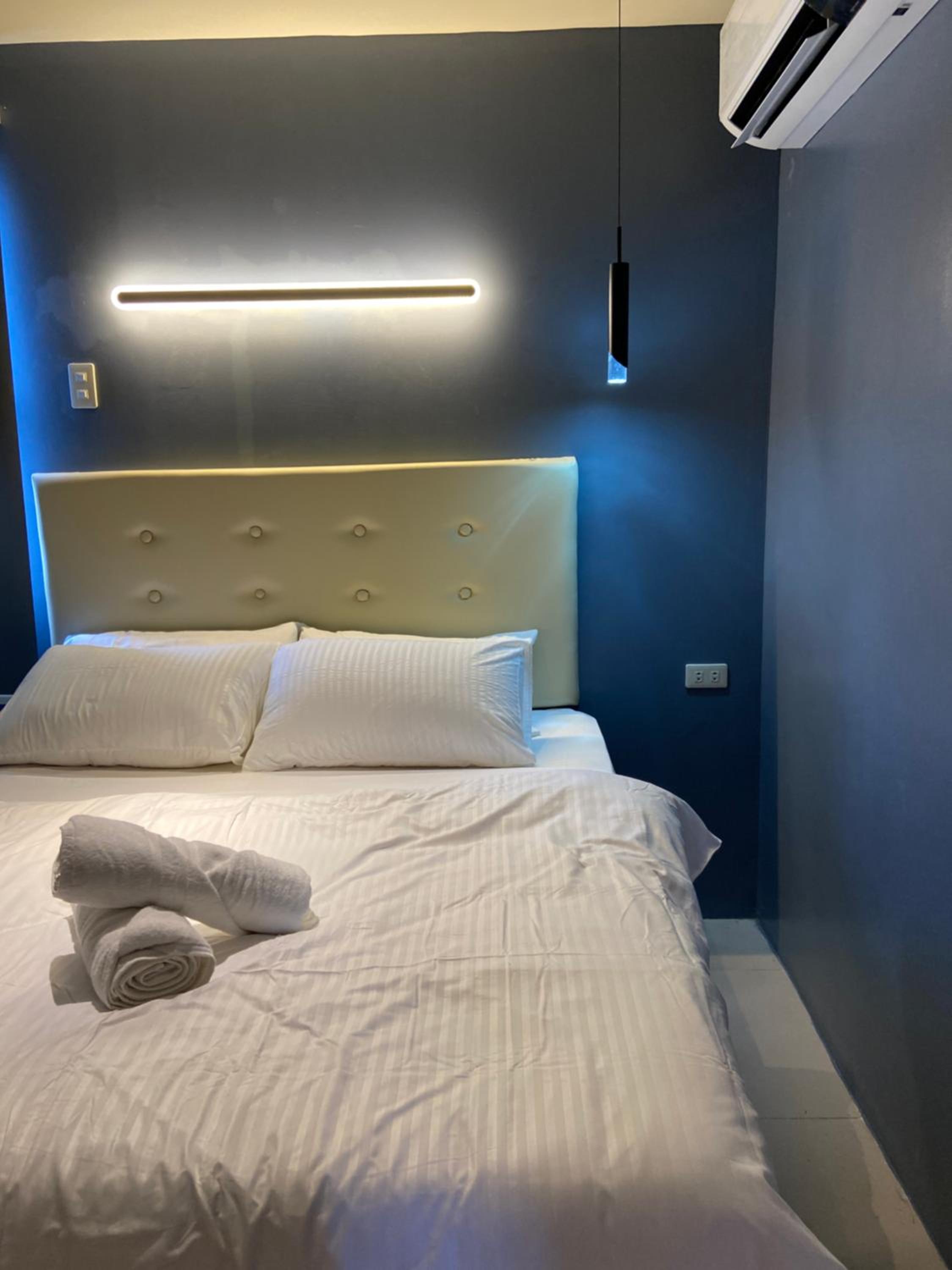 Large Double Room - Photo 2