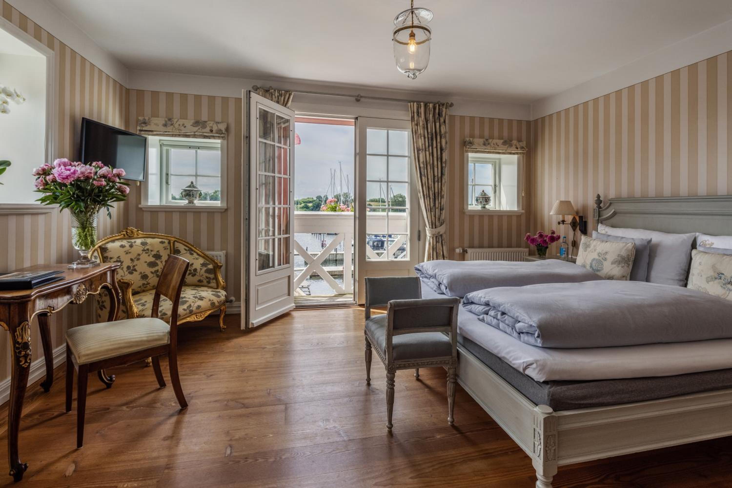 King Suite with Sea View