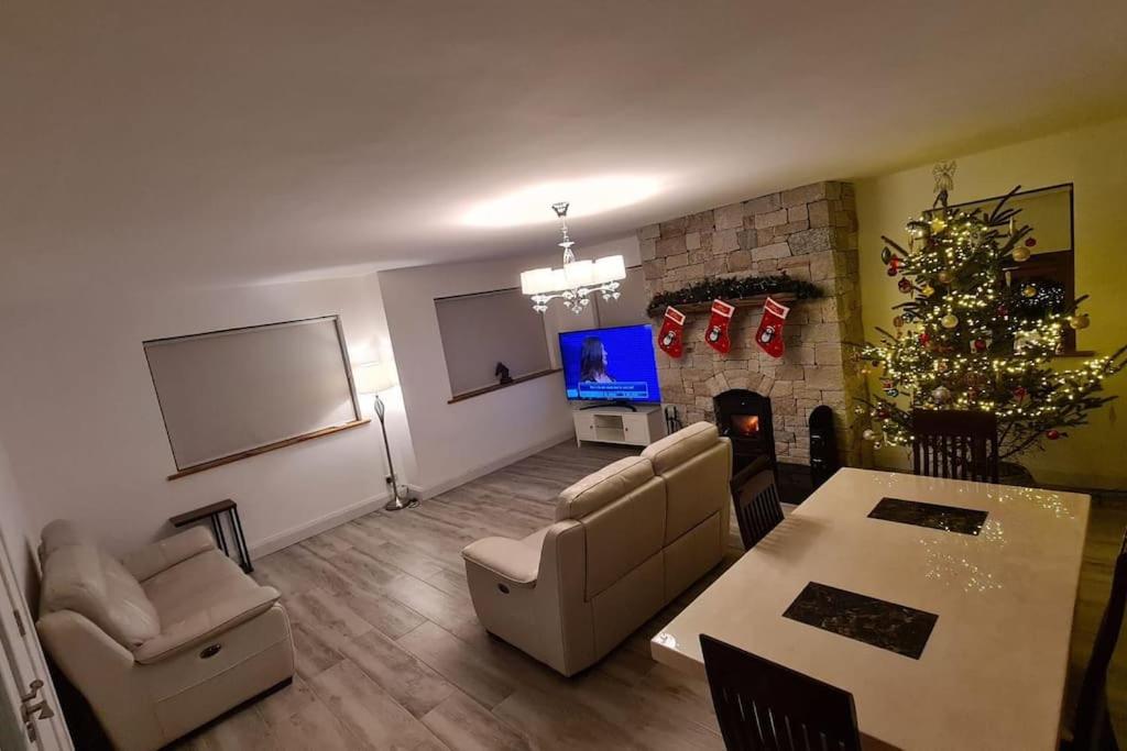 Two-Bedroom House photo 3