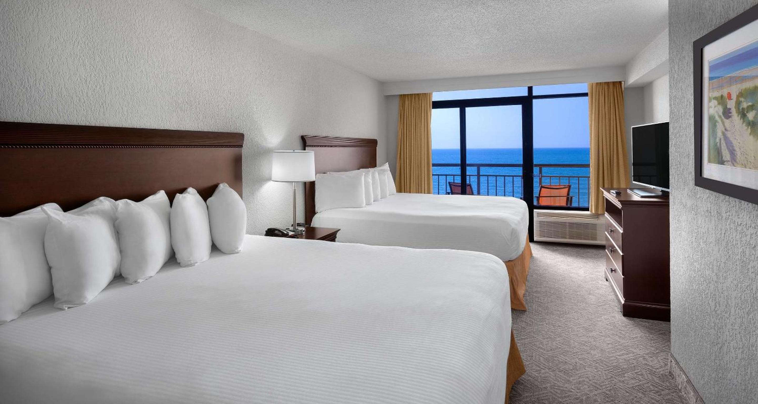 Oceanfront Suite with Kitchen, Two Queen Beds and Sofa Bed - Non-Smoking