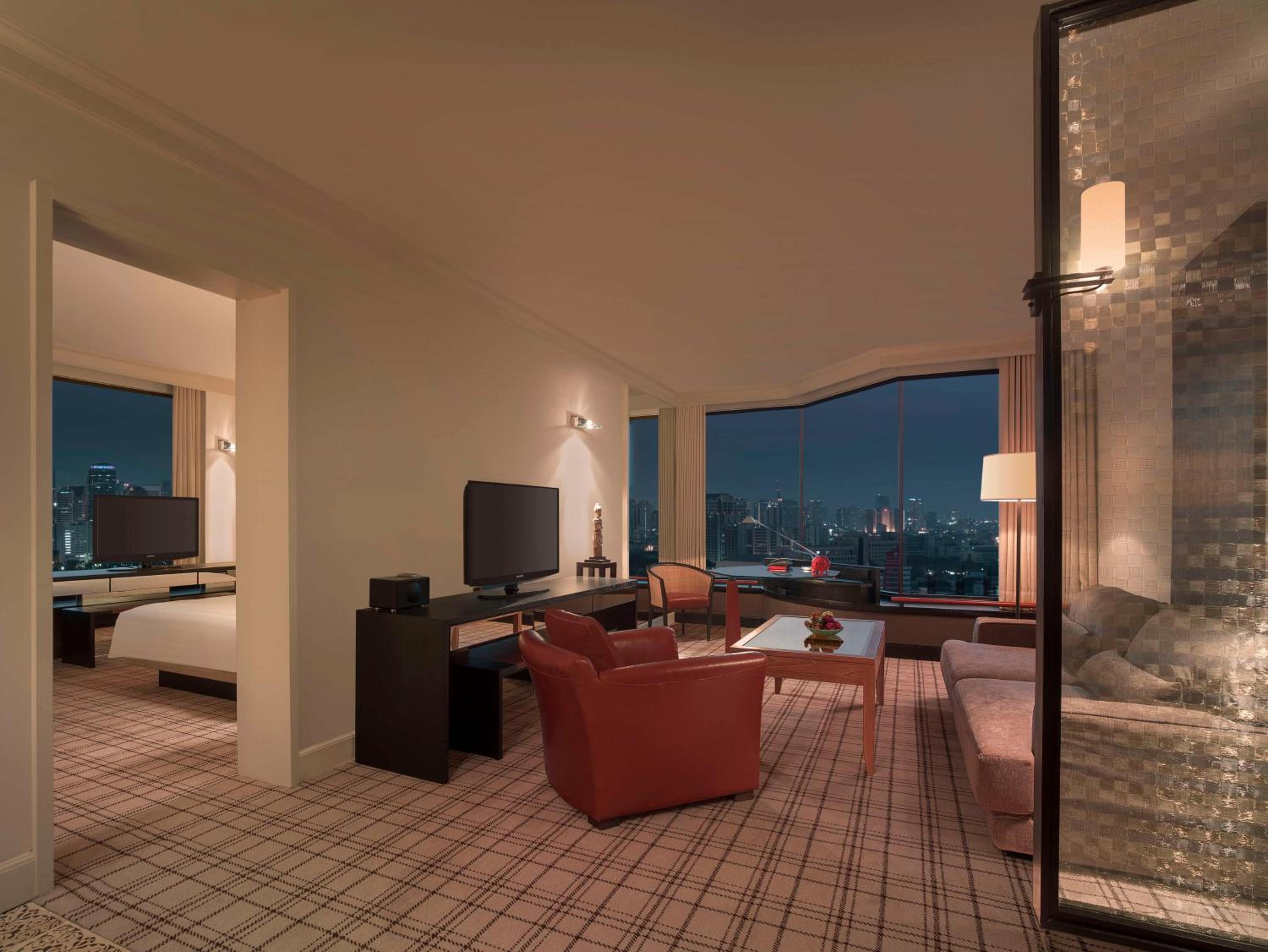 Grand Executive King Suite - Club Access