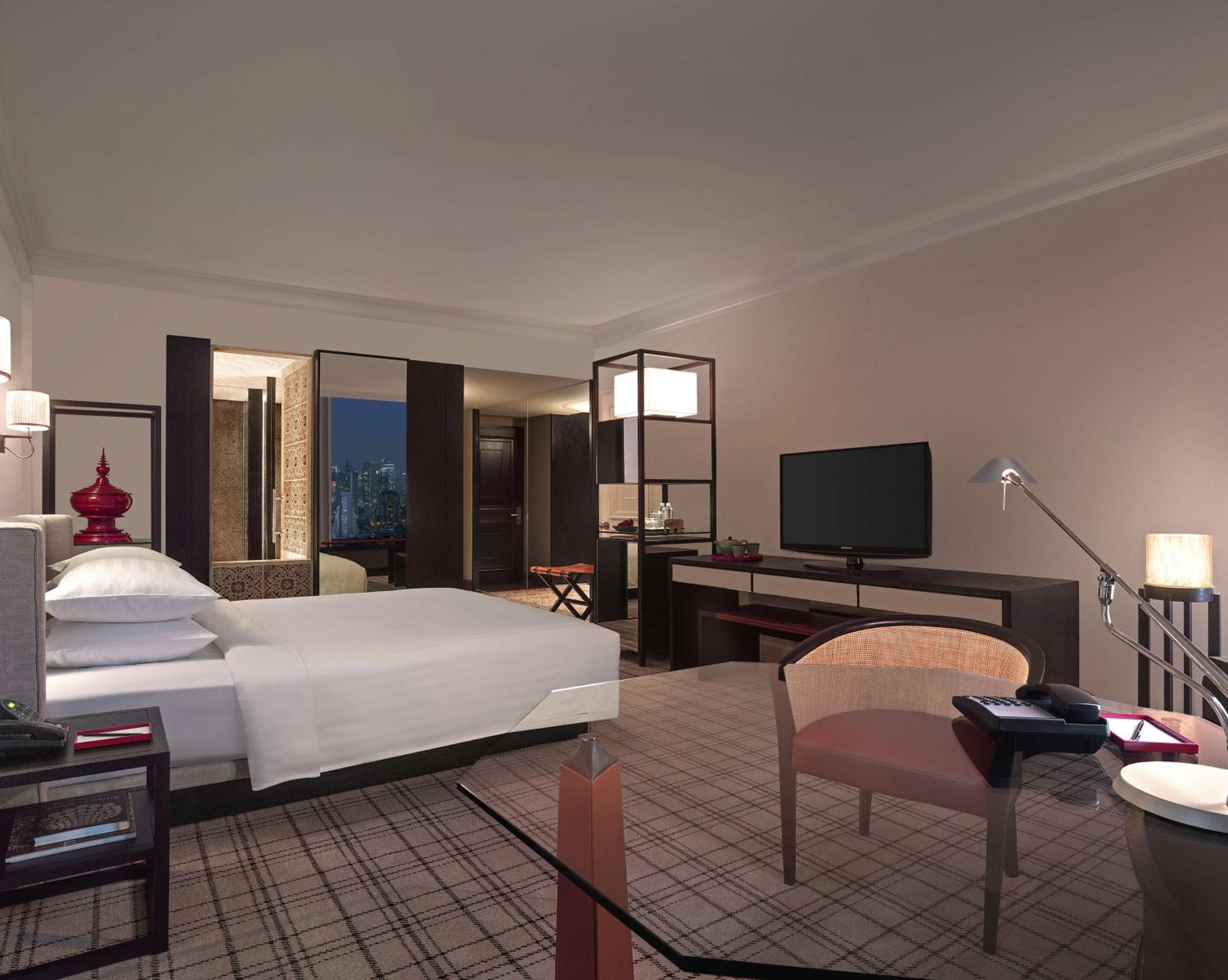King Room with View - Club Access
