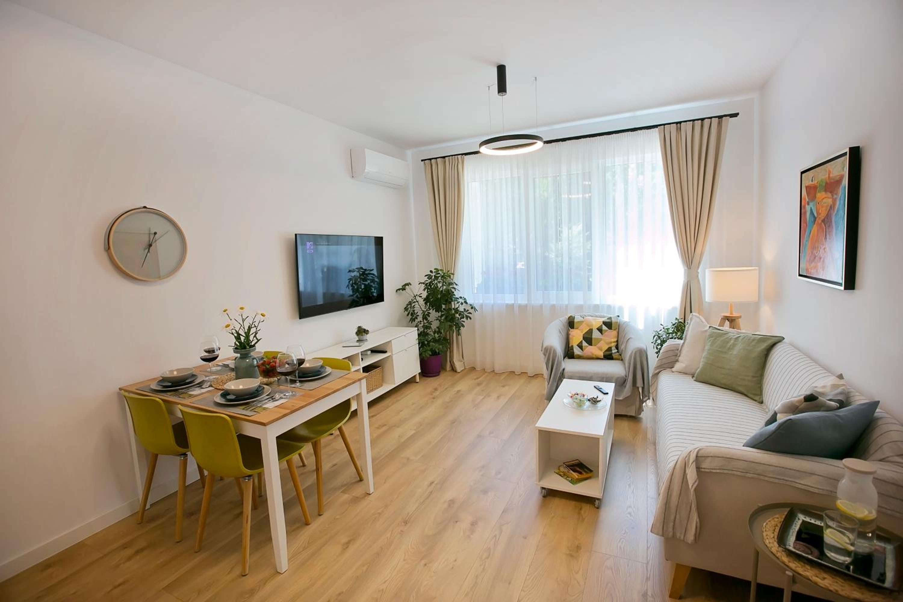 Three-Bedroom Apartment photo 1