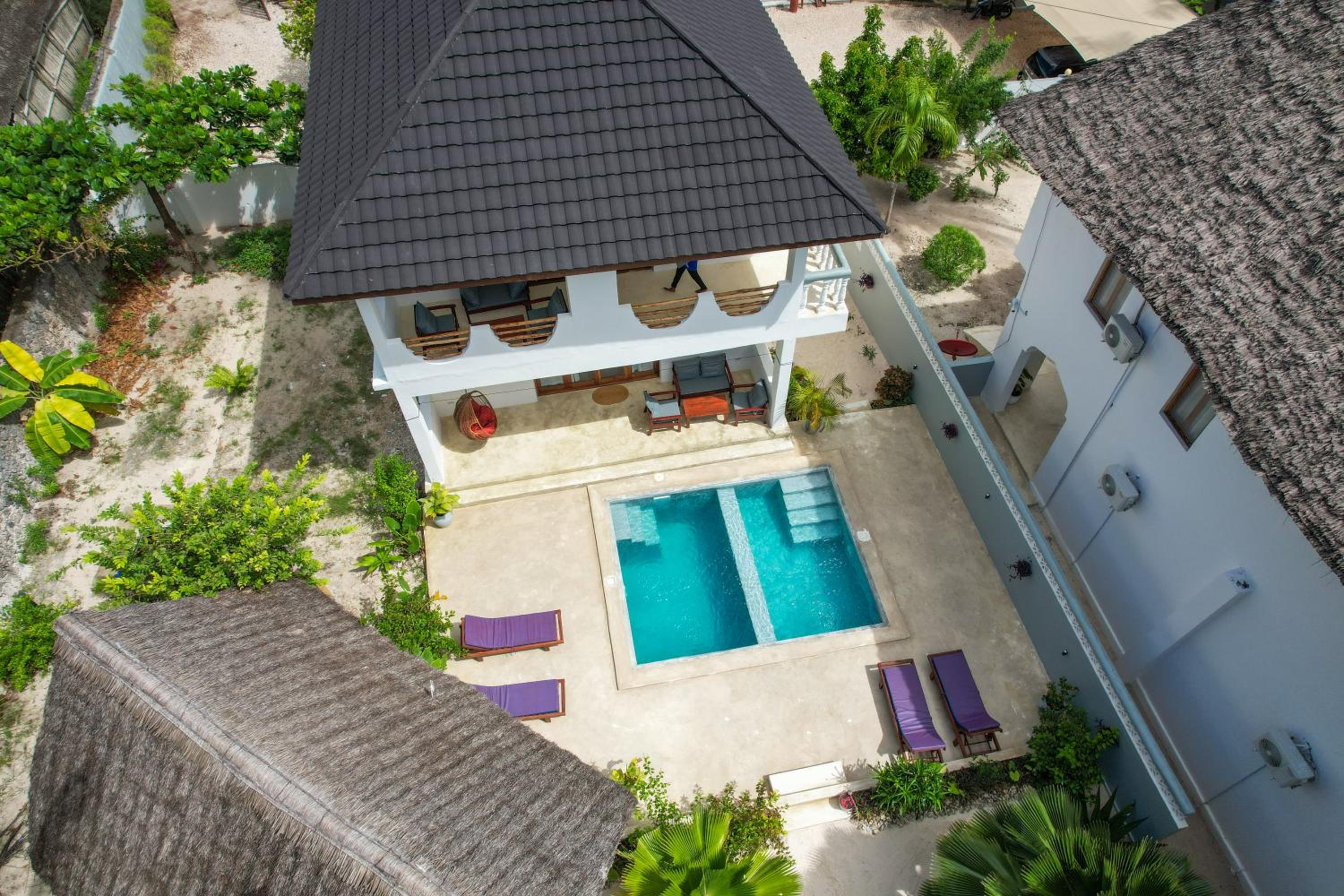 Junior Suite with Private Pool - Photo 4