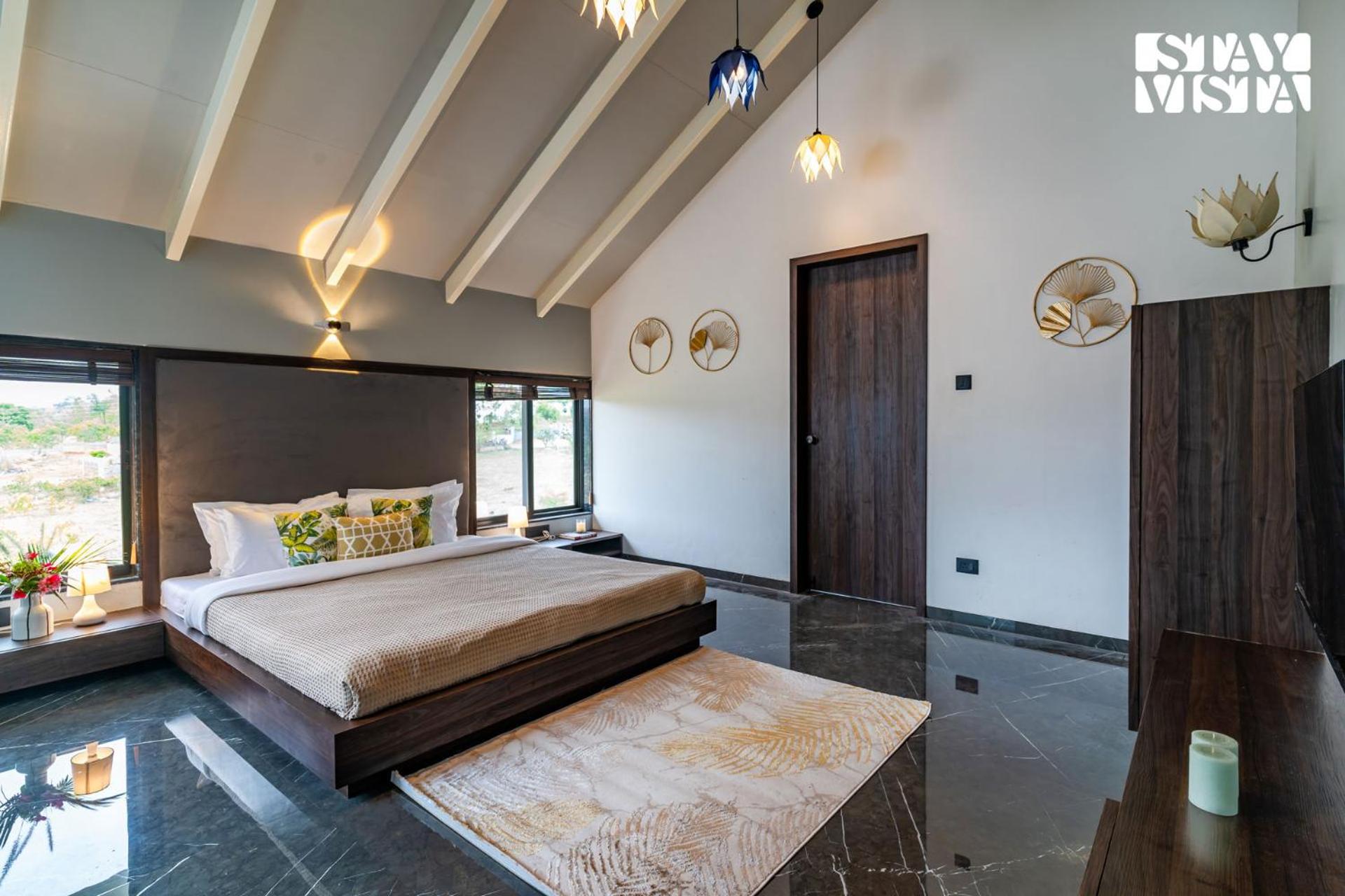 Three-Bedroom Villa photo 1