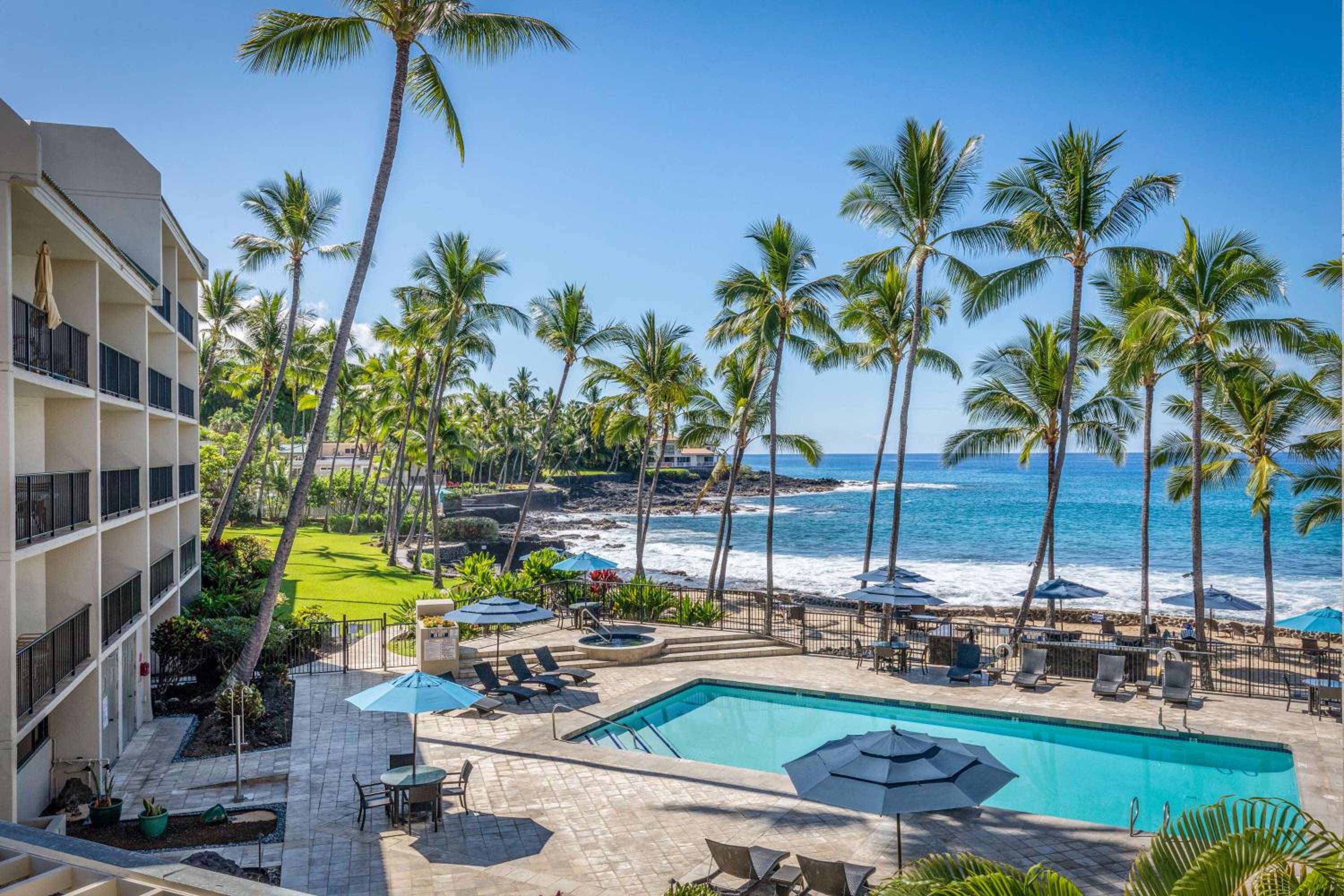 One-Bedroom Suite with Ocean View photo 2